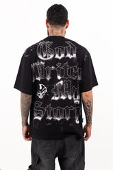 Camiseta over GOD WRITES