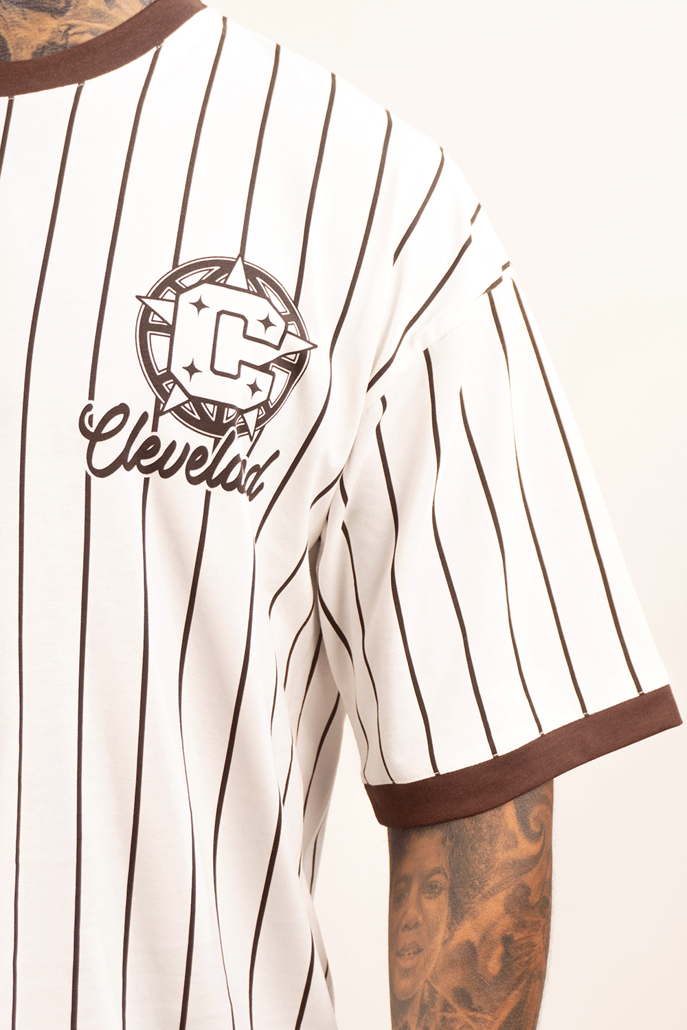 Camiseta OVER CLEVELANDA