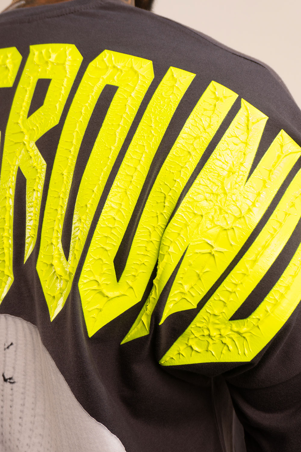 Camiseta OVER GANSTER UNDER