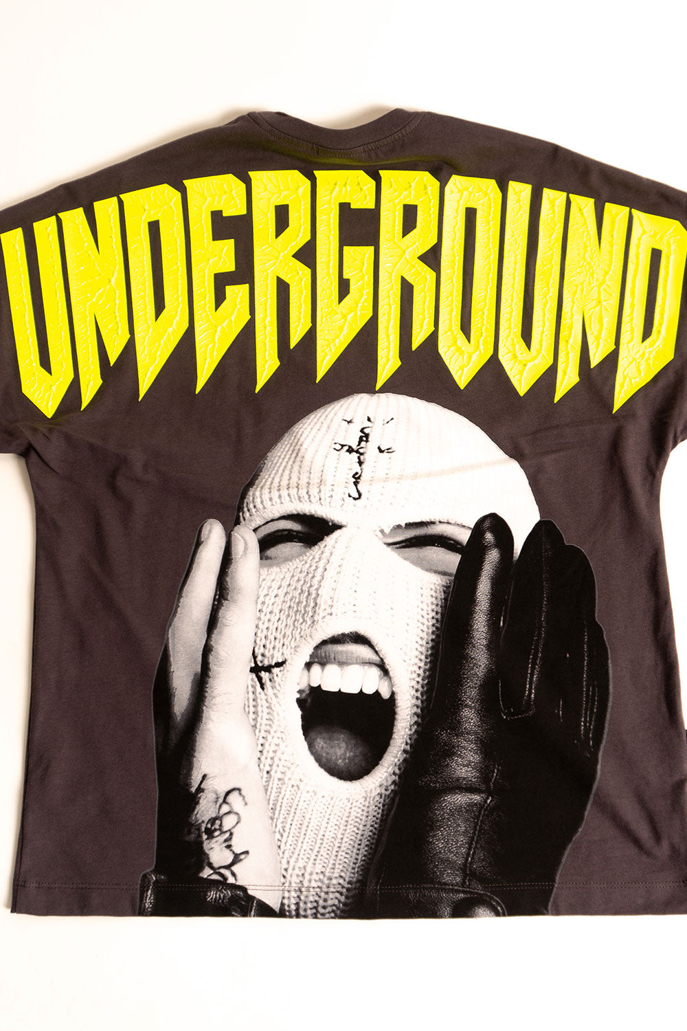Camiseta OVER GANSTER UNDER