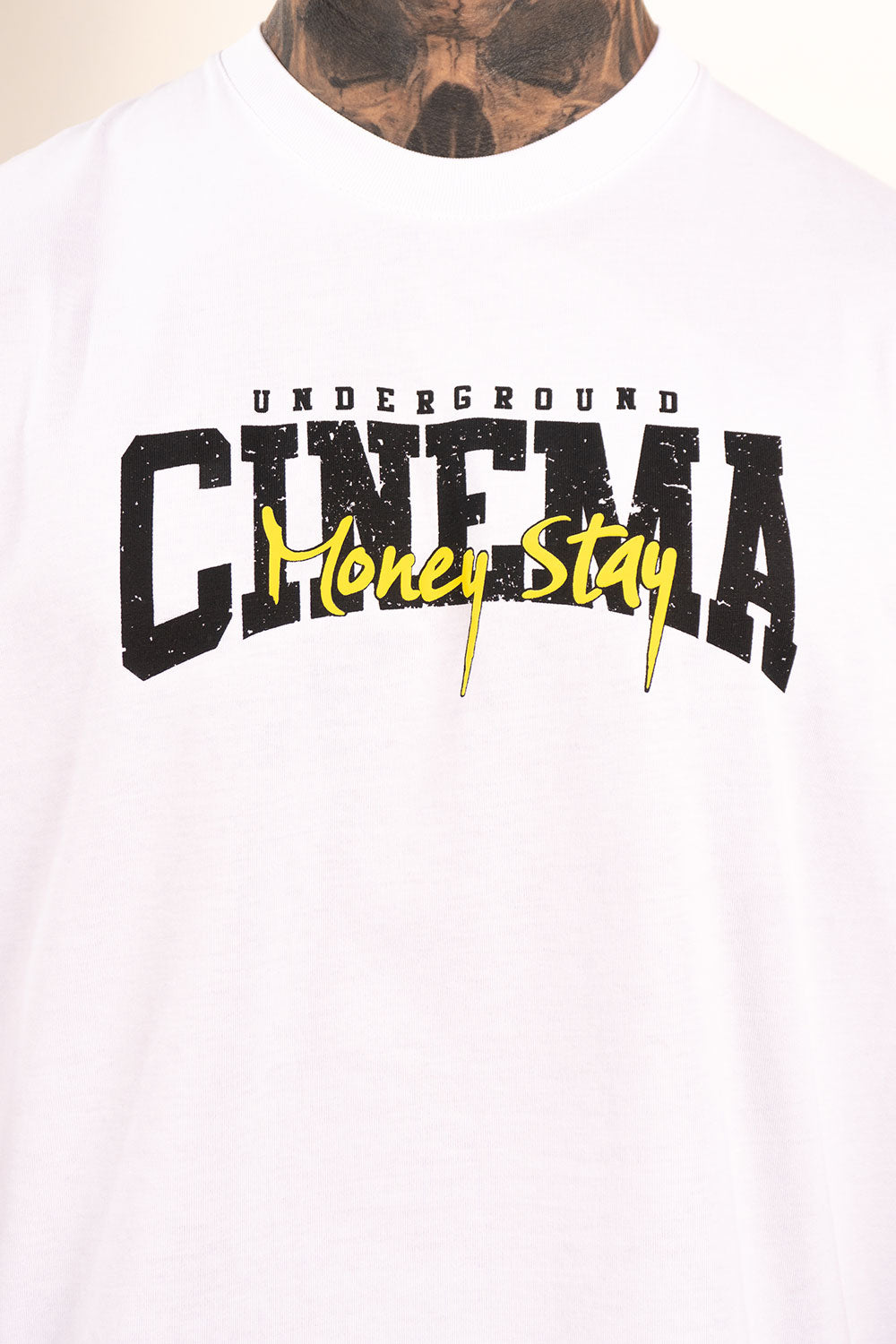Camiseta OVER MONEY STAY