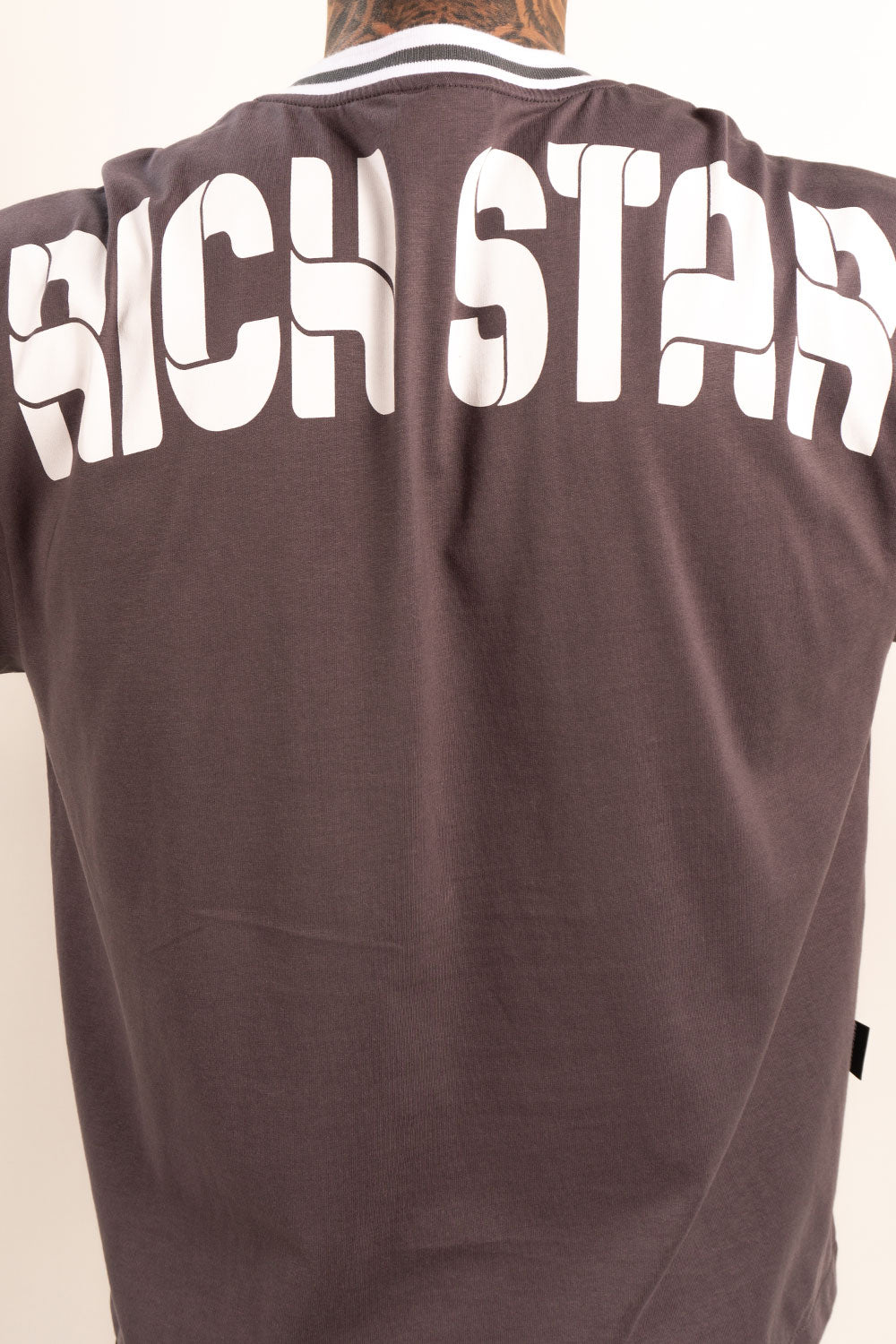 Camiseta OVER BOXY RICH STAR 23