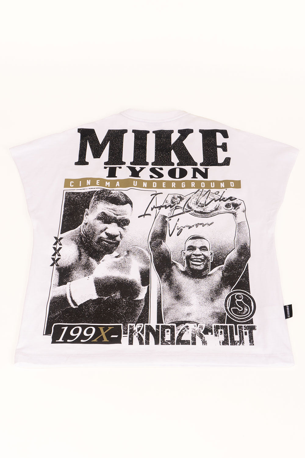 ESQUELETO MURCIELAGO CINEMA TYSON