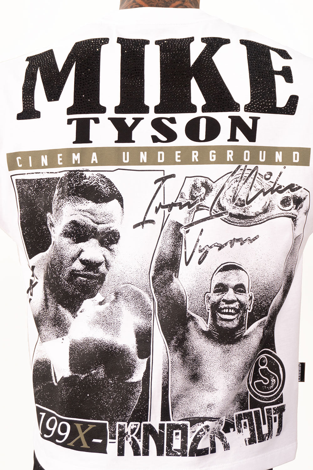 ESQUELETO MURCIELAGO CINEMA TYSON