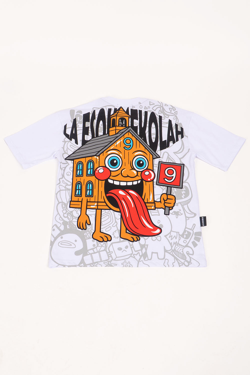 camiseta over LA ESOK SEKOLAH