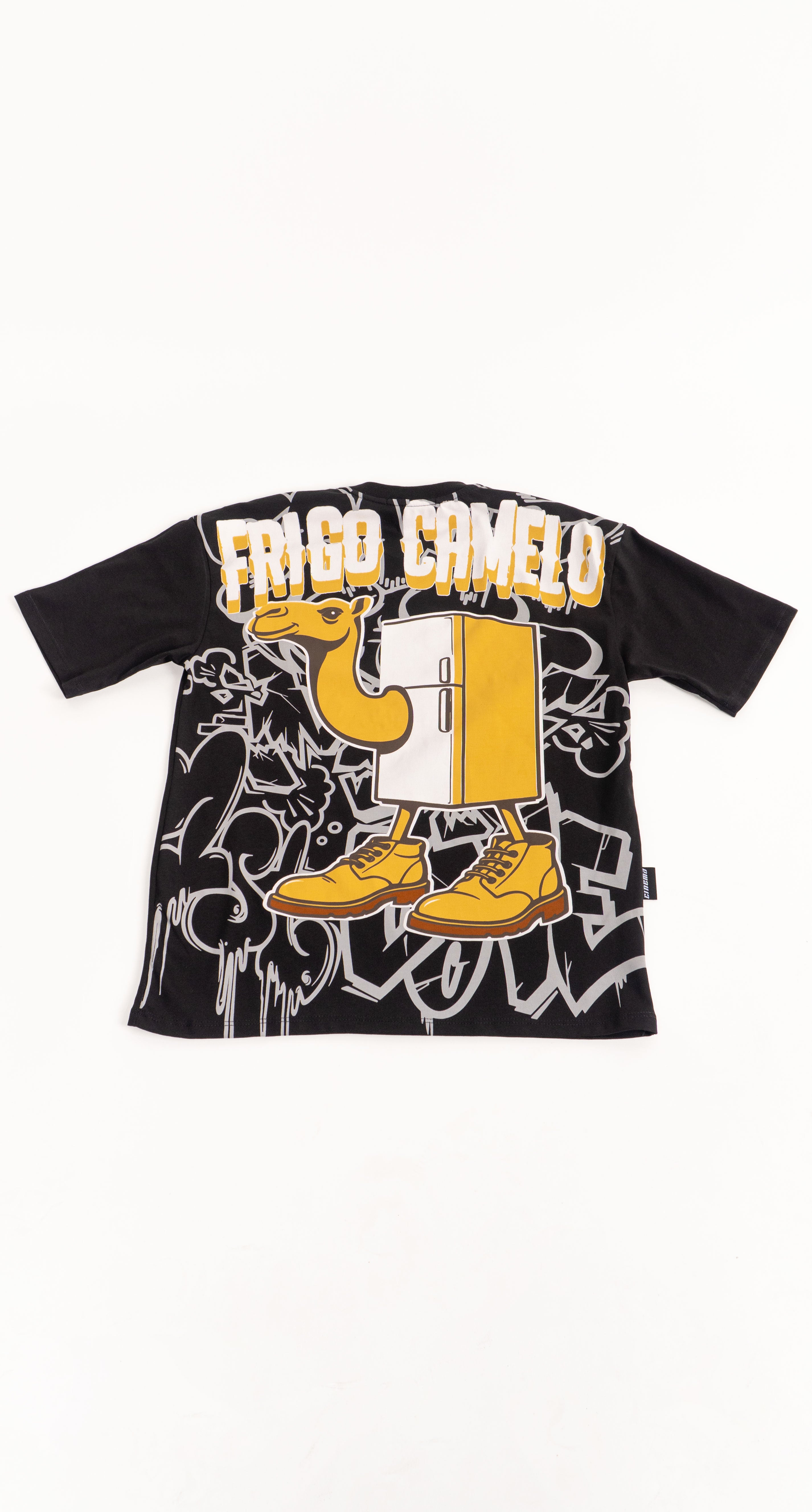camiseta over FRIGO CAMELO