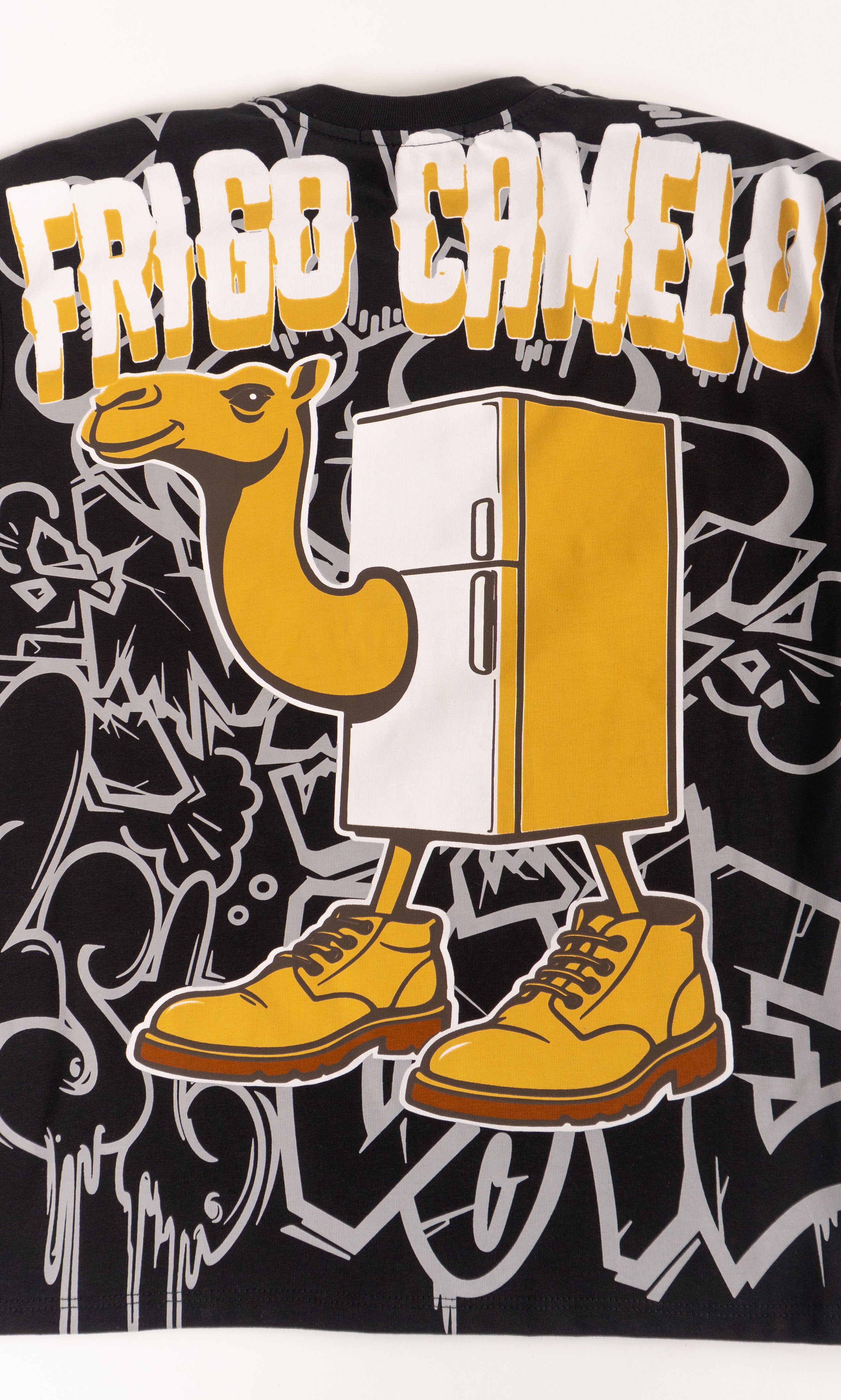 camiseta over FRIGO CAMELO