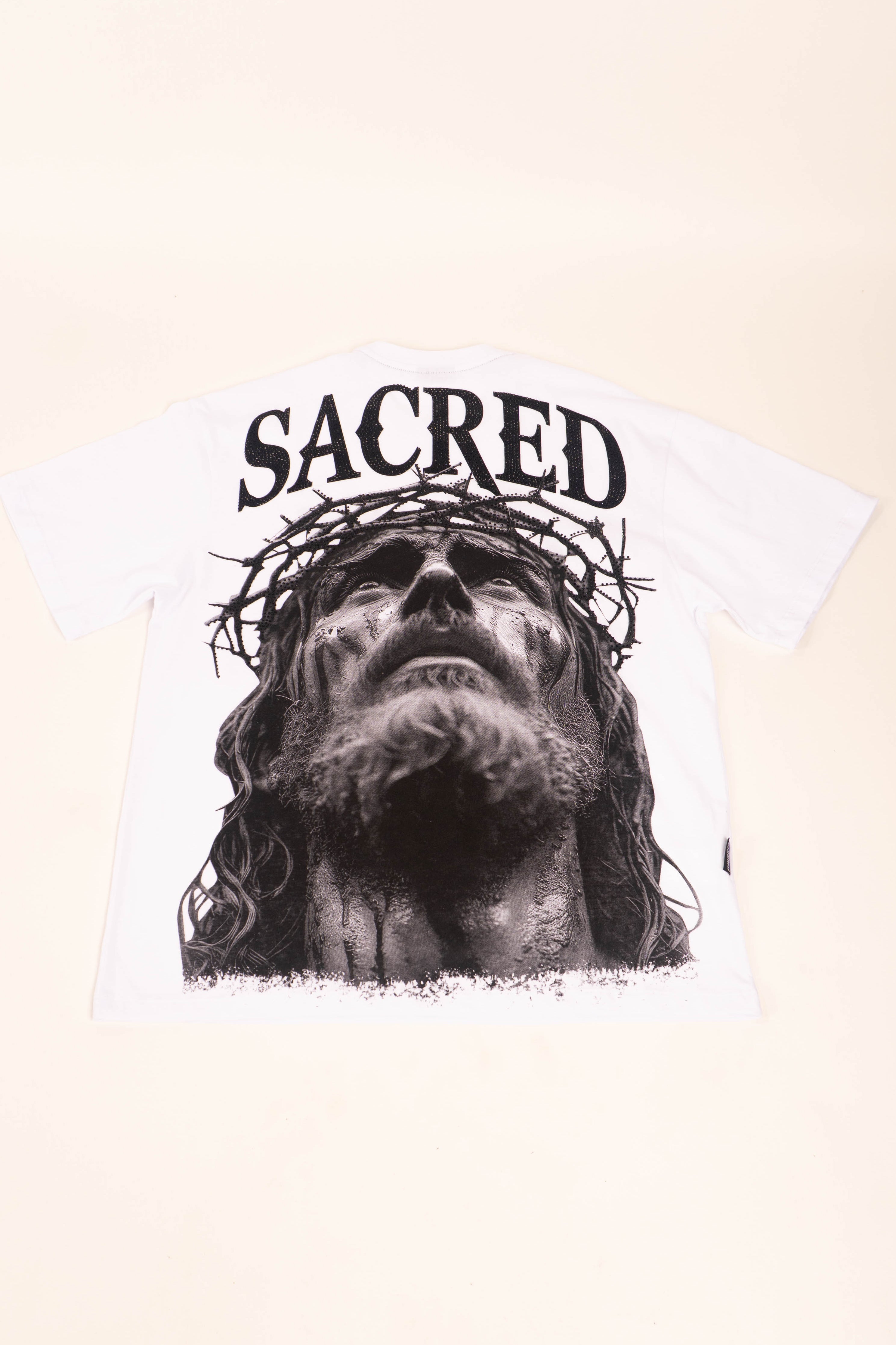 Camiseta SACRED