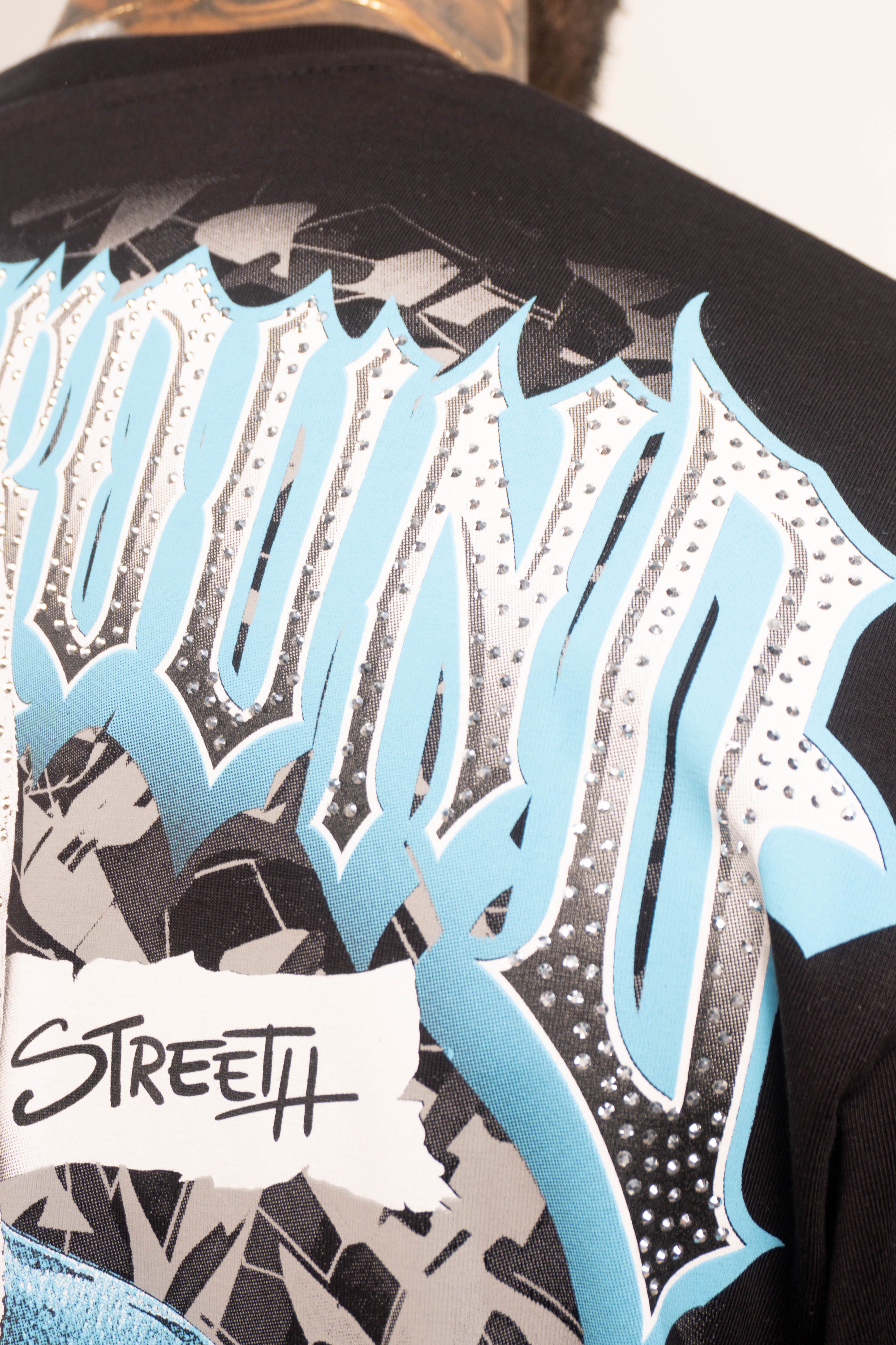 Camiseta over CAPUCHO UNDER