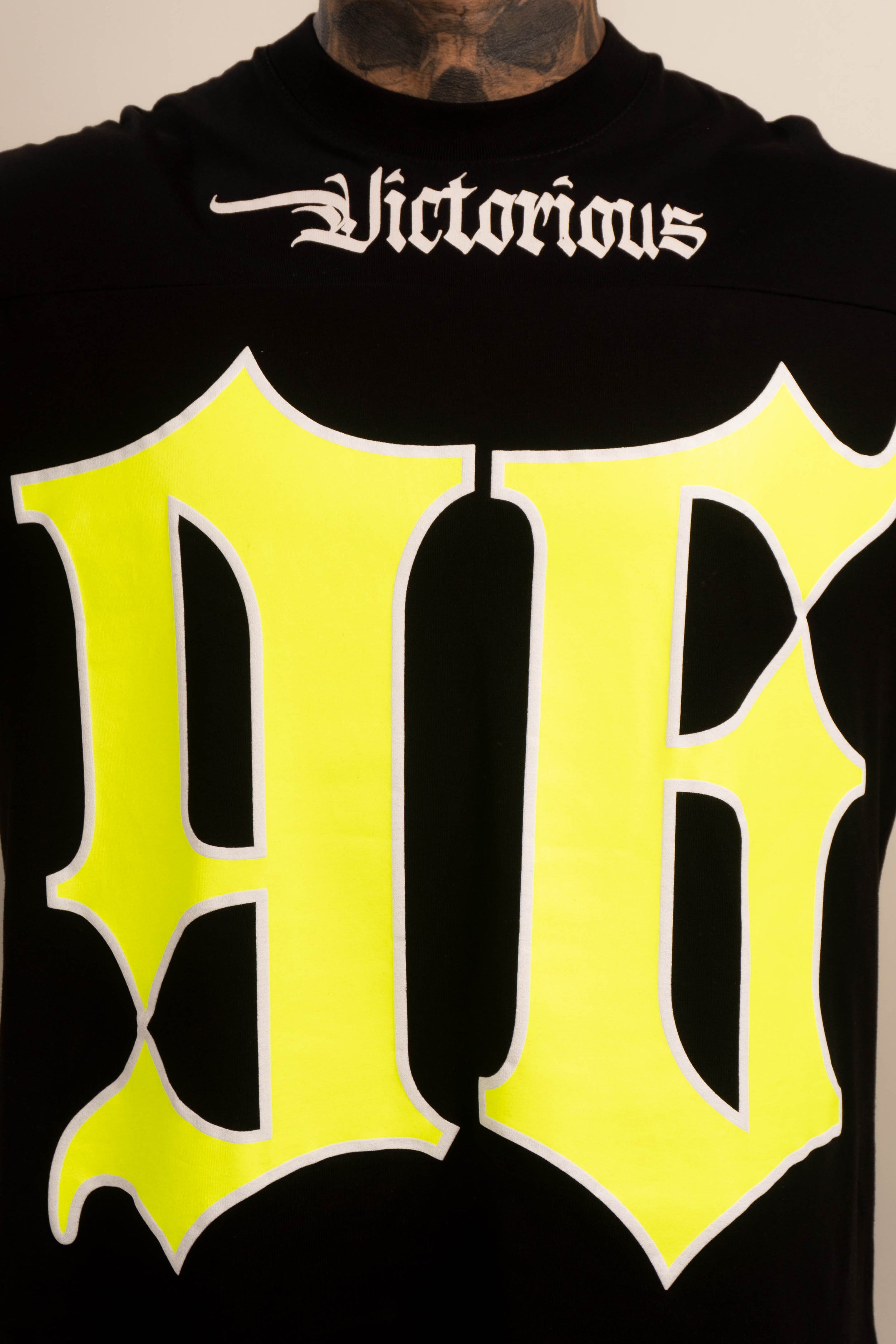 Camiseta bloque VICTORIOUS