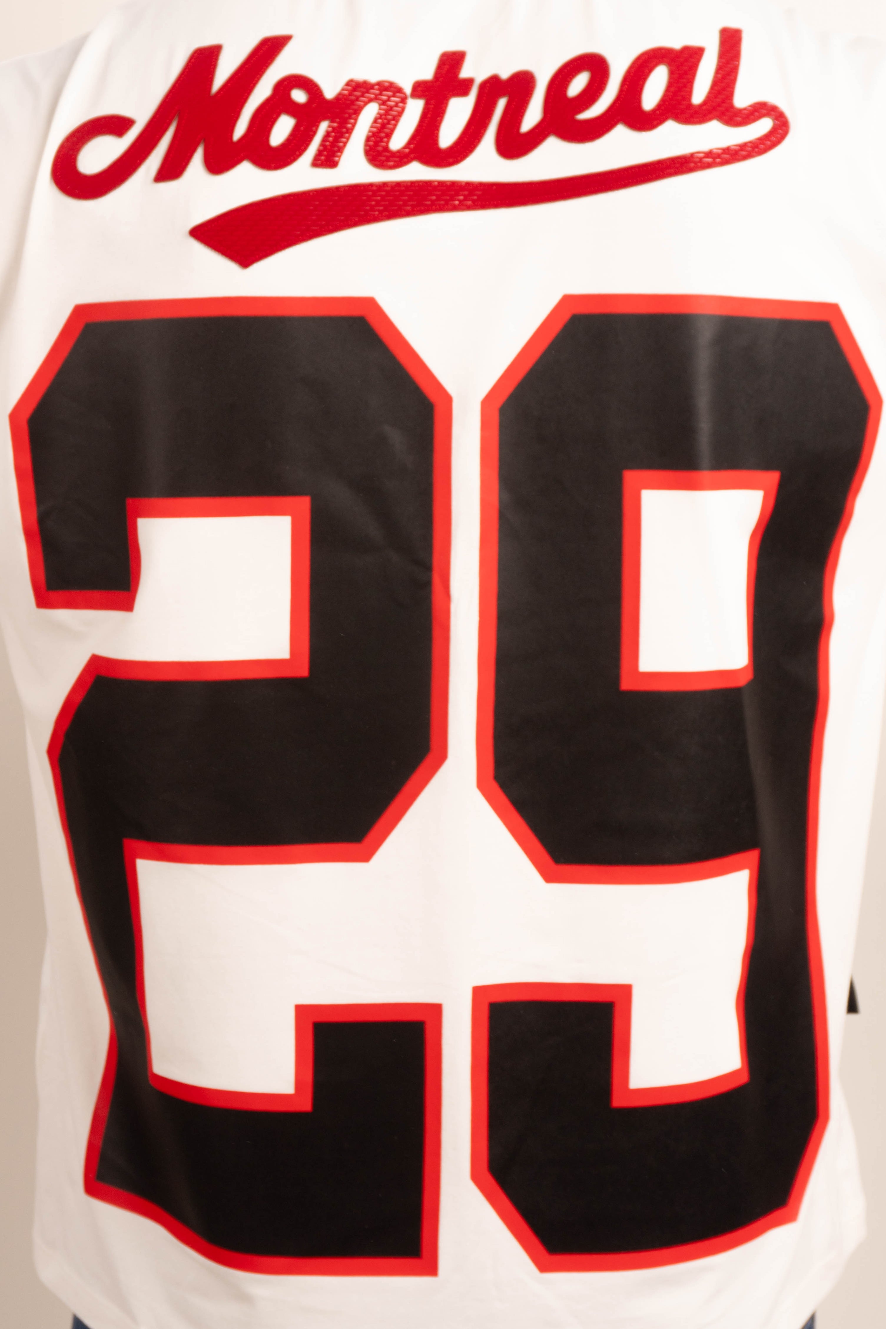 Camiseta over MONTREAL