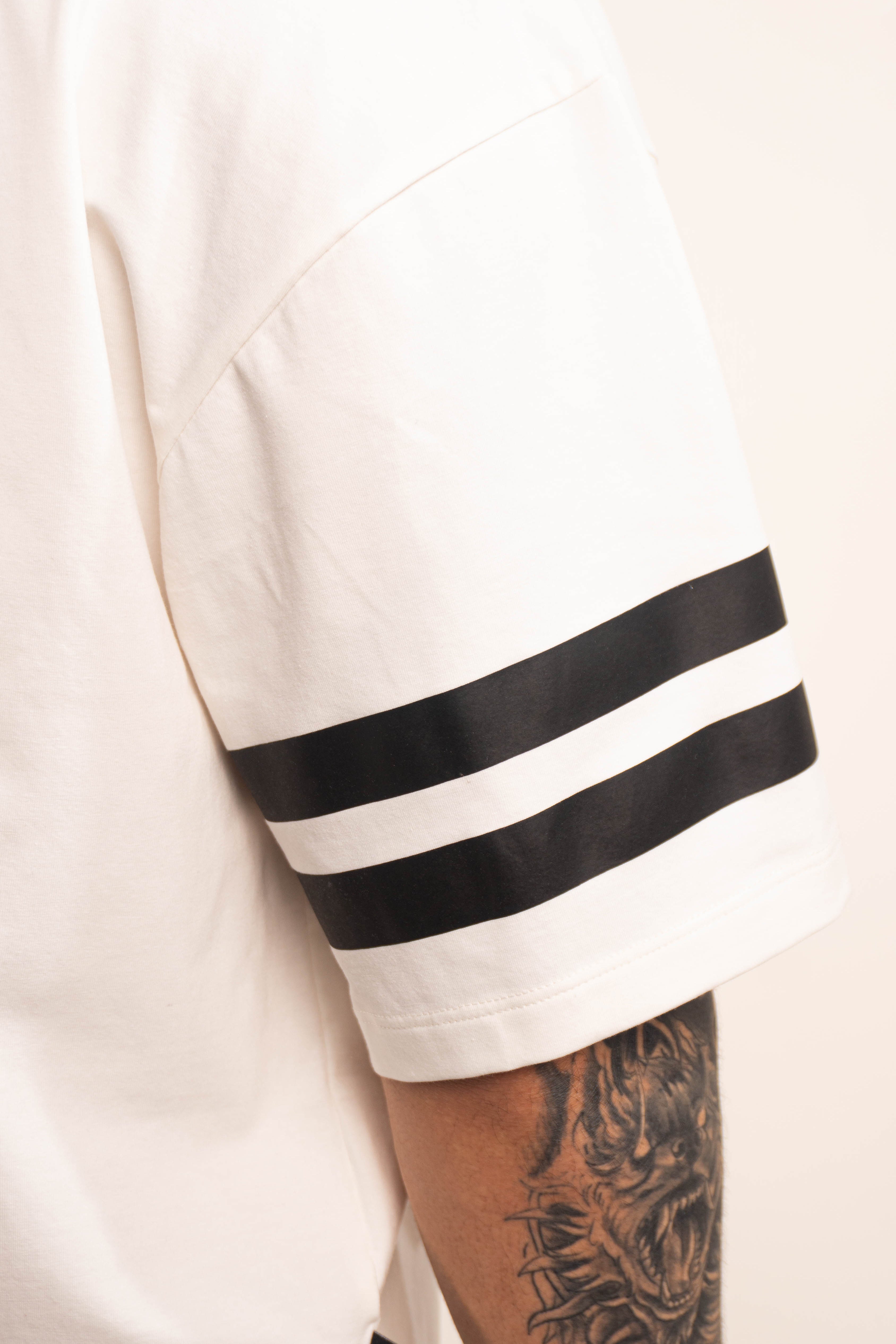 Camiseta boxy THE WORLD