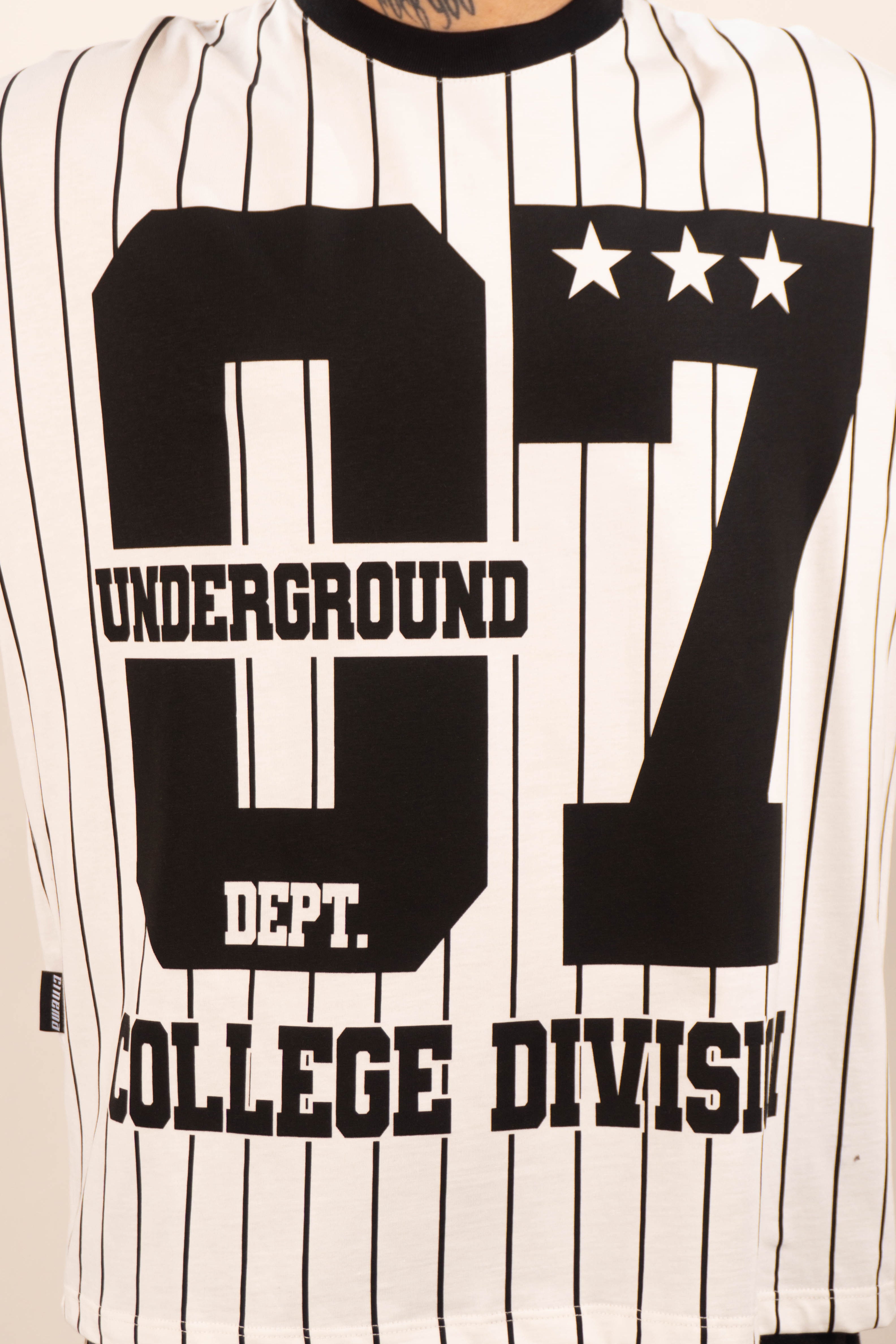 Camiseta over COLLAGE DIVISION