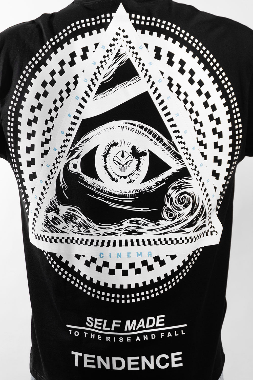 Camiseta SELF MADE