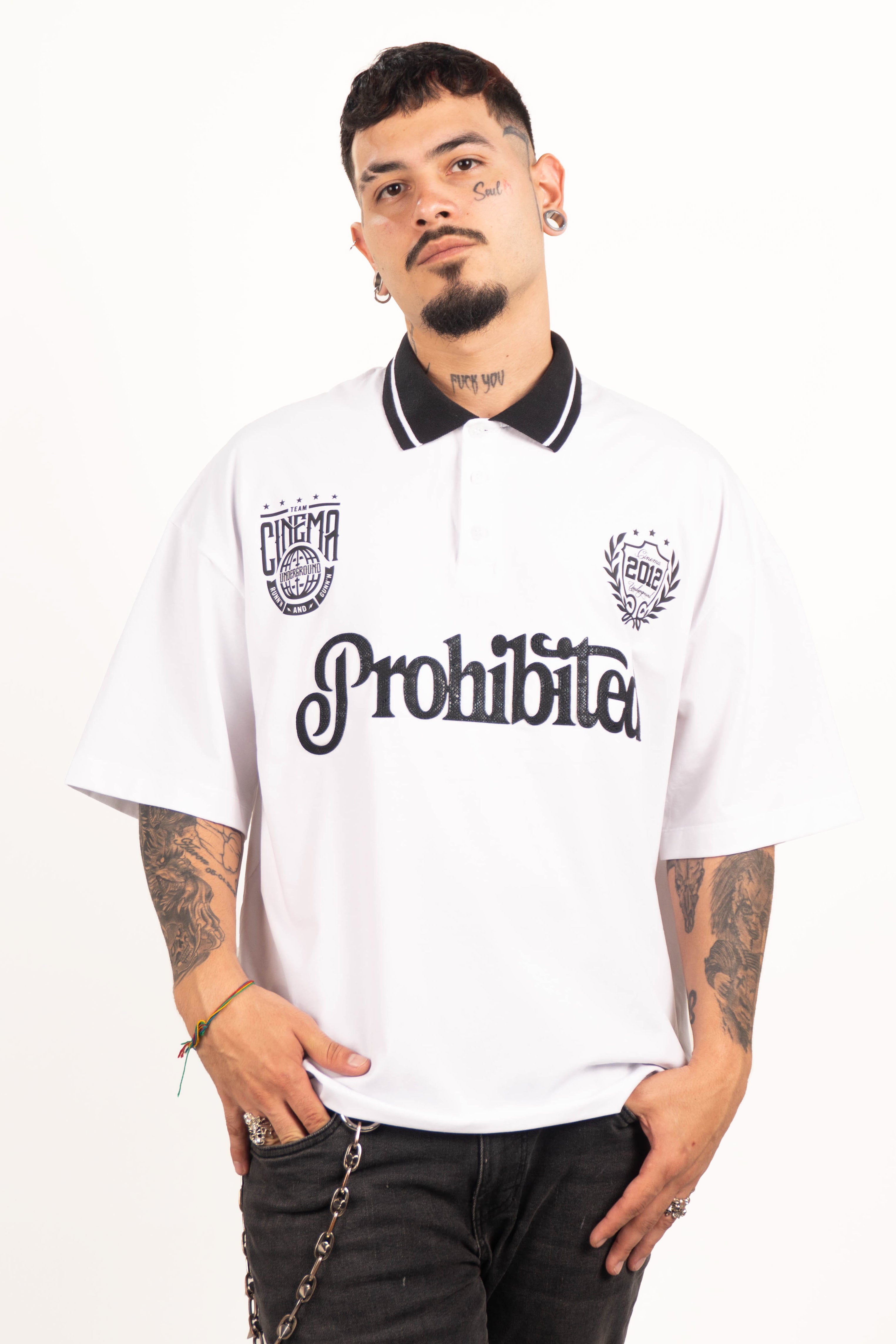 Camiseta over PROHIBITED