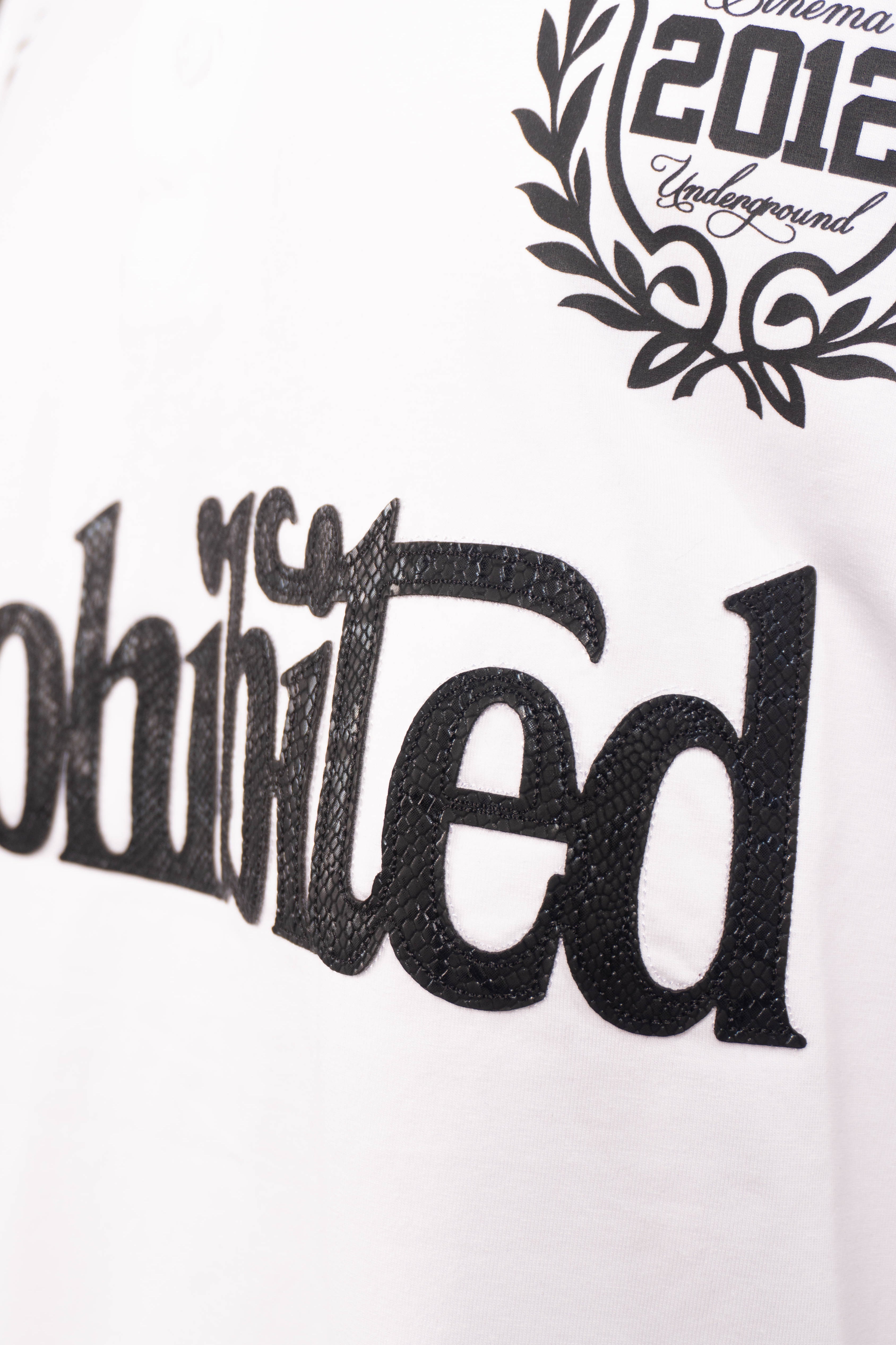 Camiseta over PROHIBITED