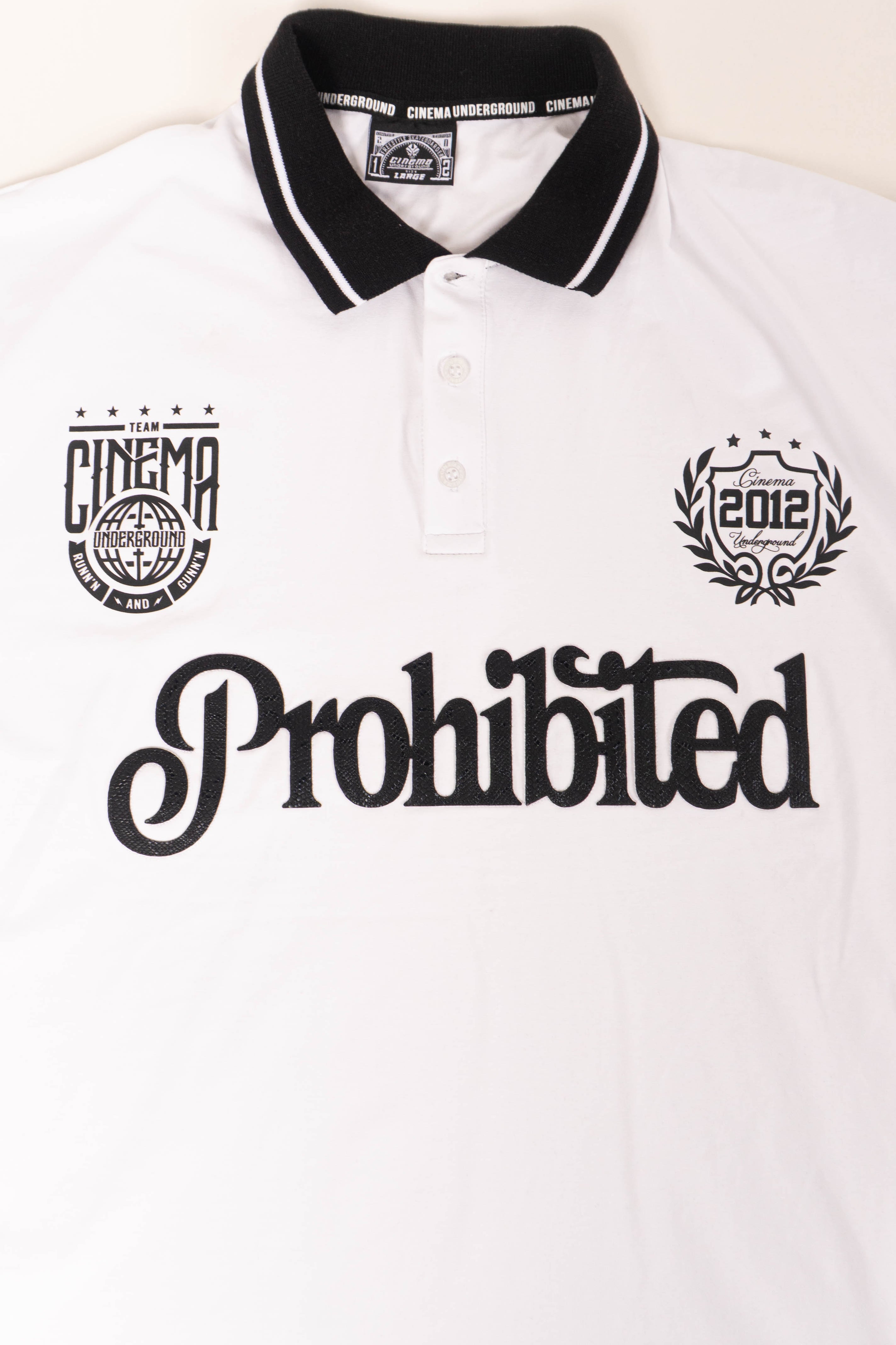 Camiseta over PROHIBITED