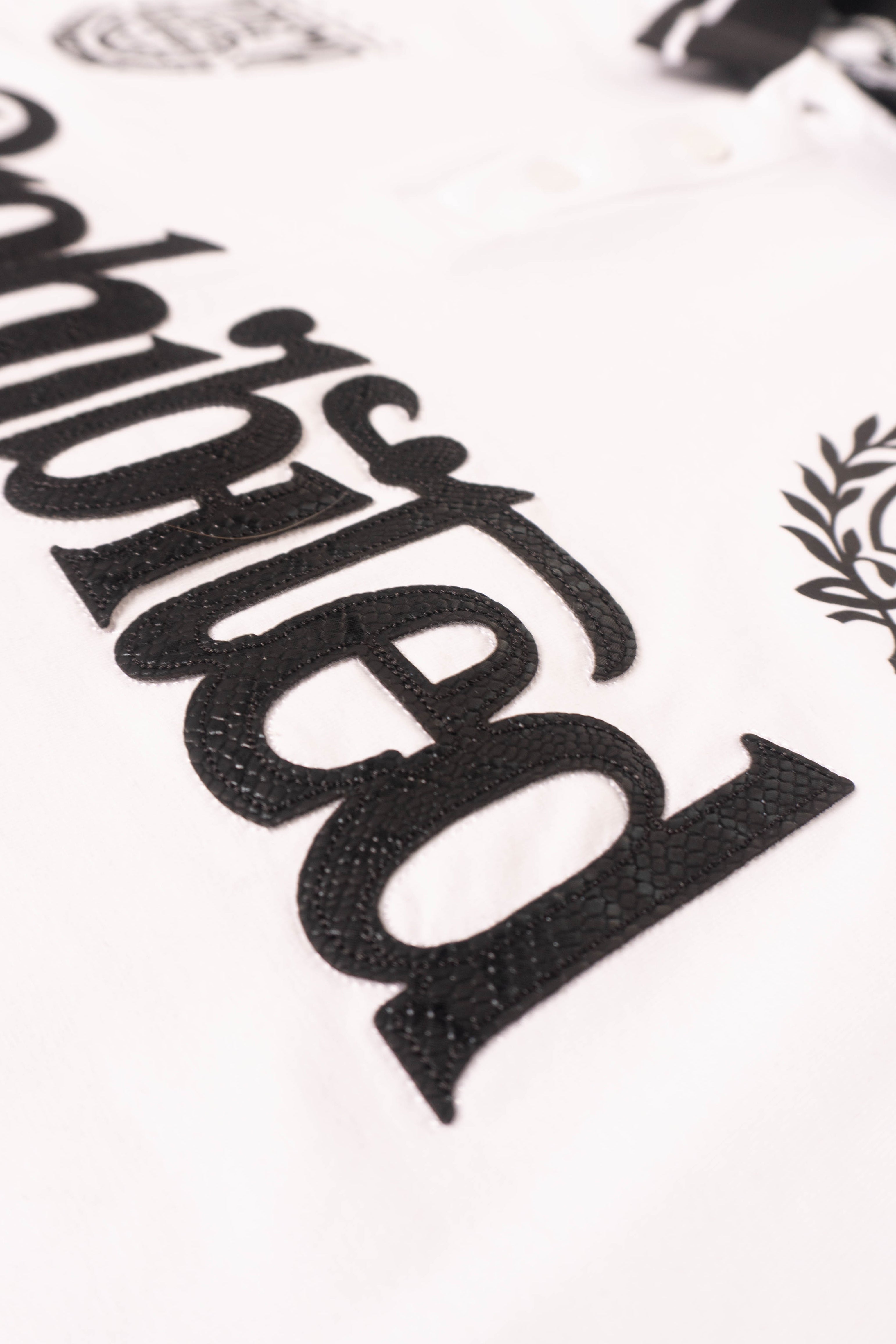 Camiseta over PROHIBITED