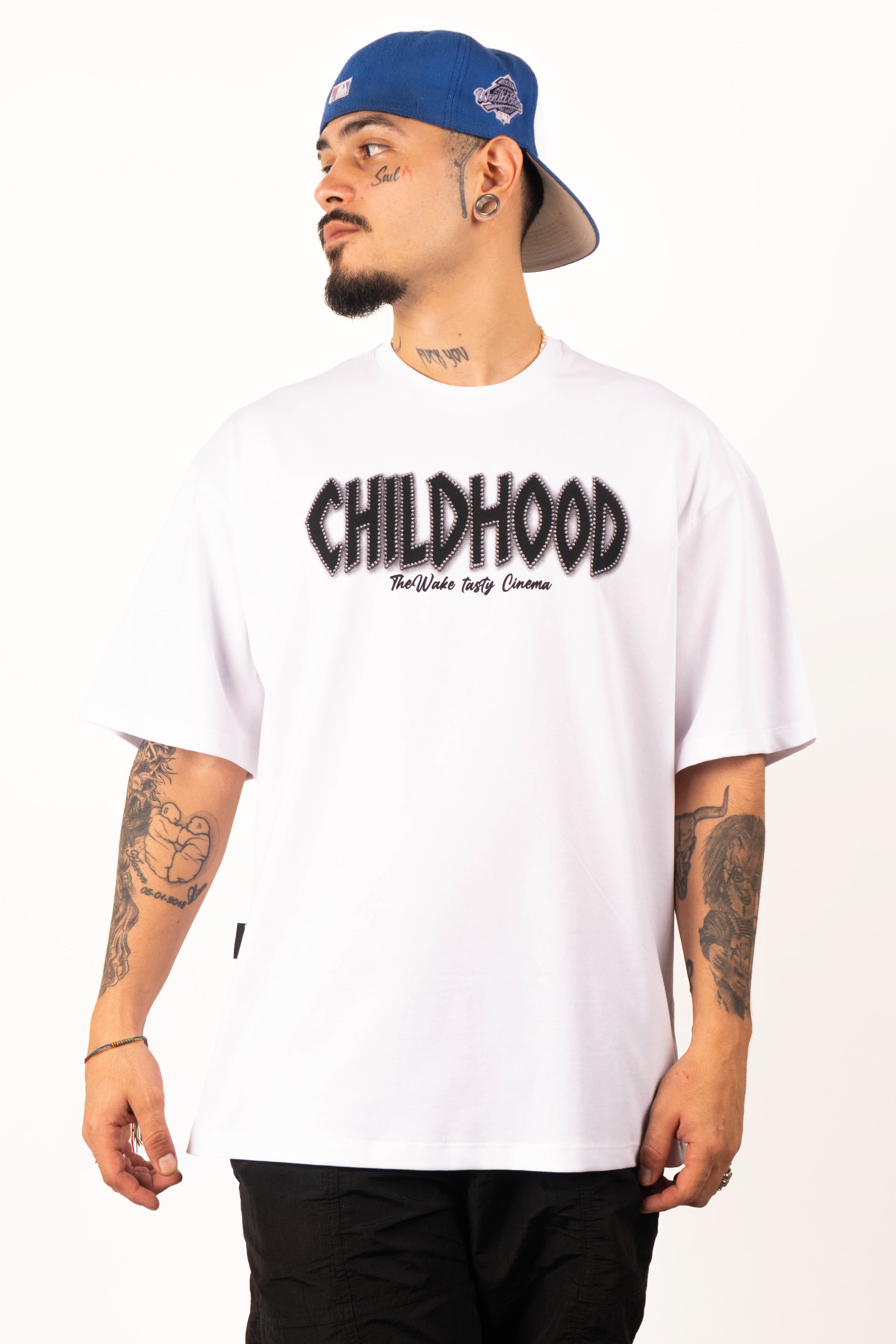 Camiseta over CHOLDHOOD