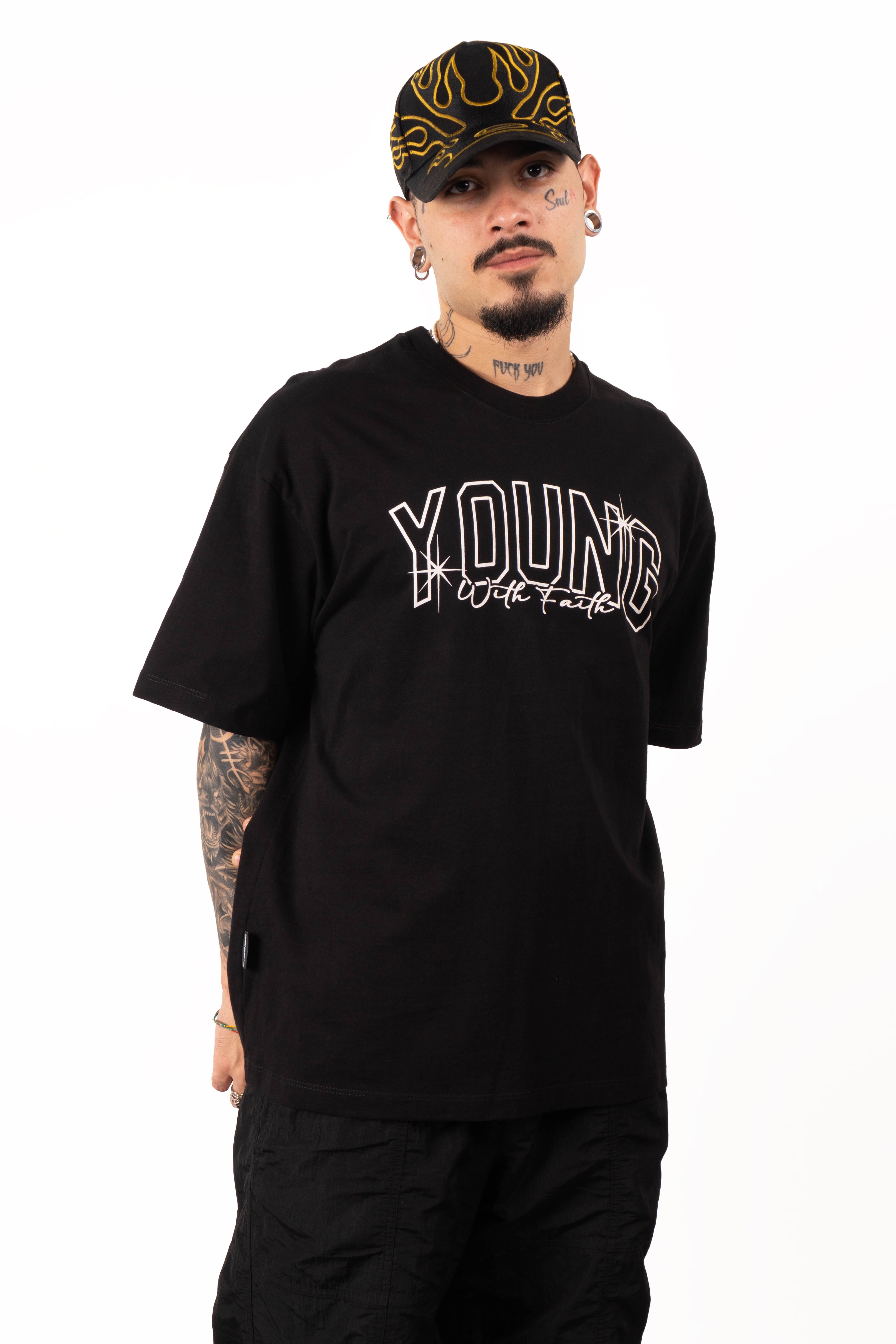 Camiseta over YOUNG