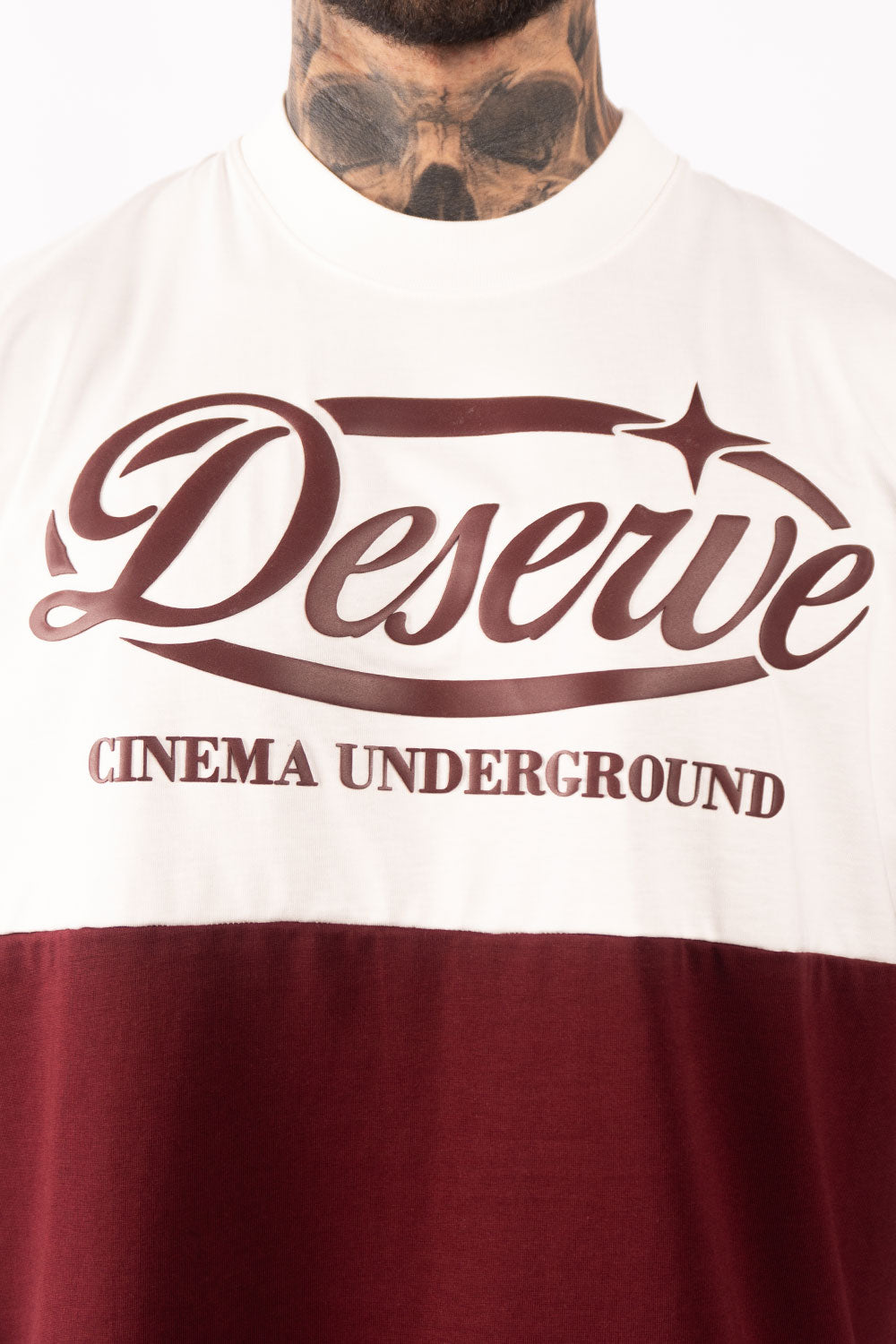 Camiseta OVER  DESERVE