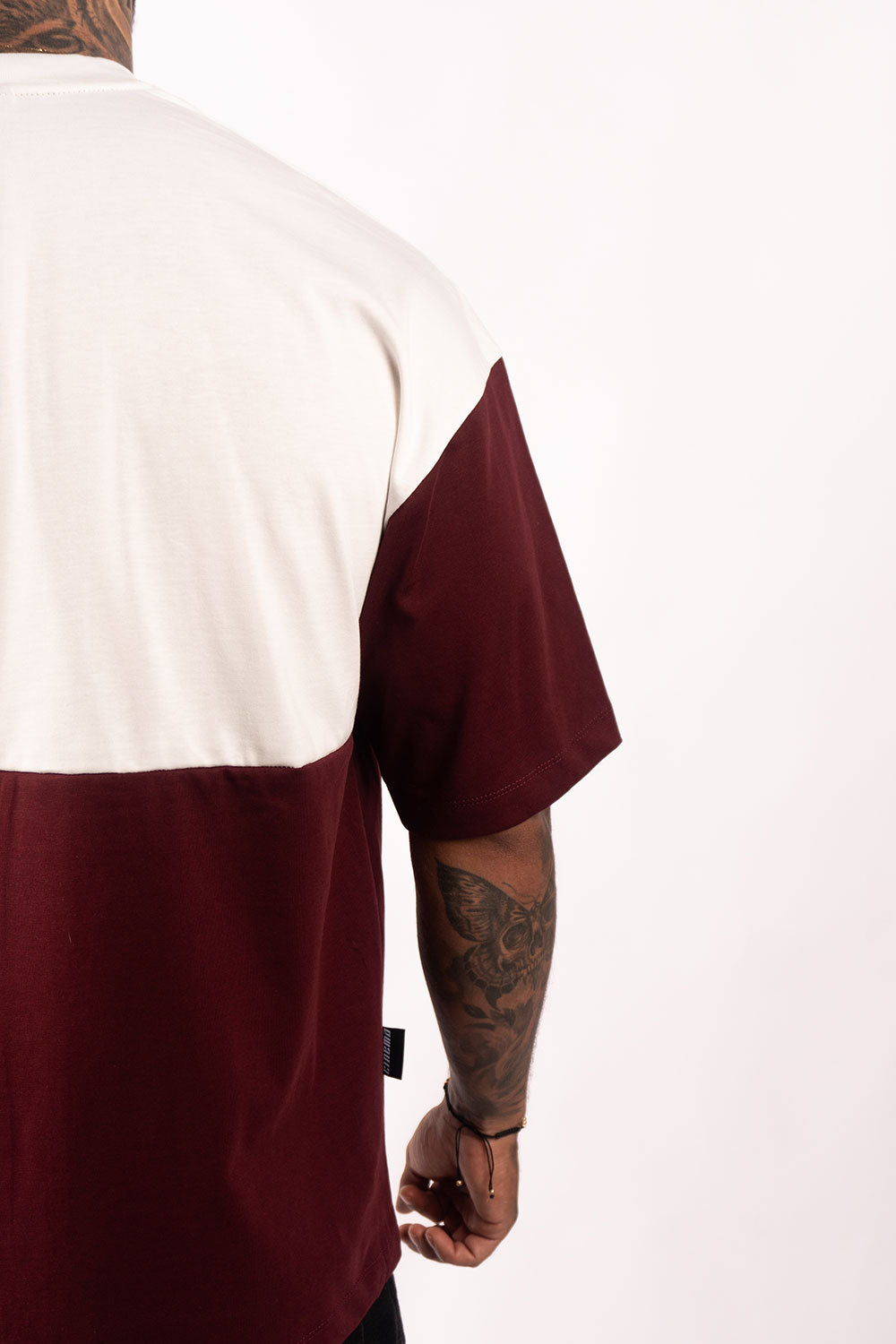 Camiseta OVER  DESERVE