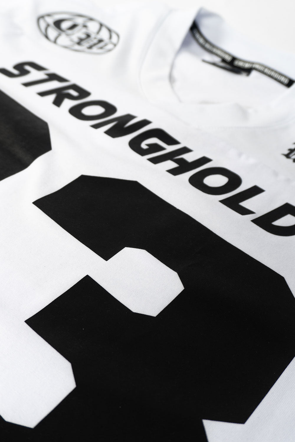 Camiseta OVER BOXY STRONGHOLD 83