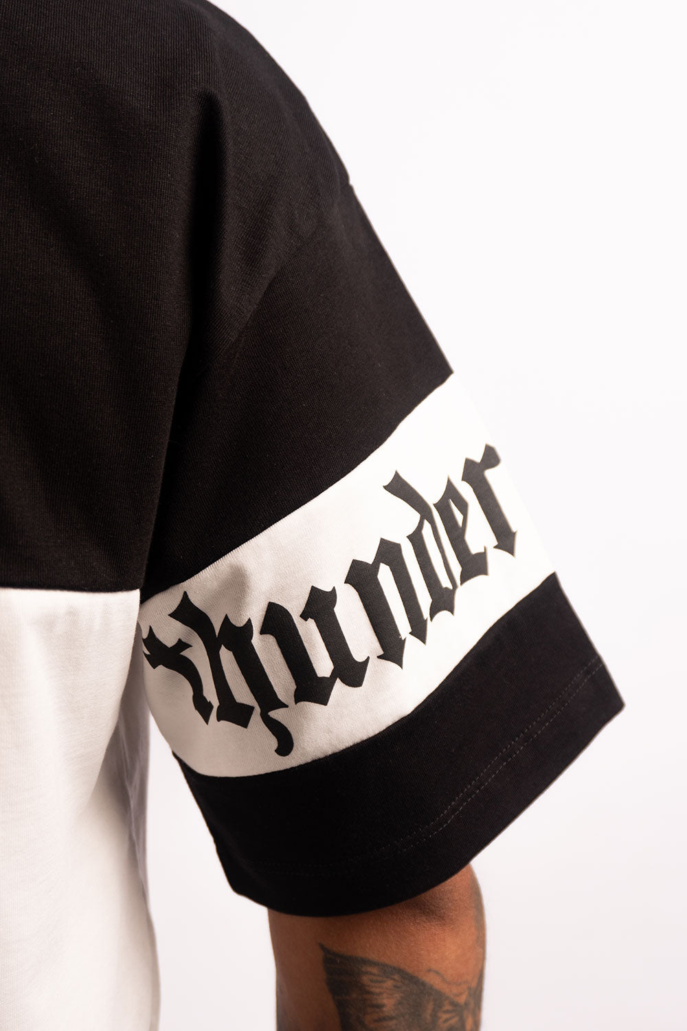 Camiseta OVER BOXY FIRST EDITION