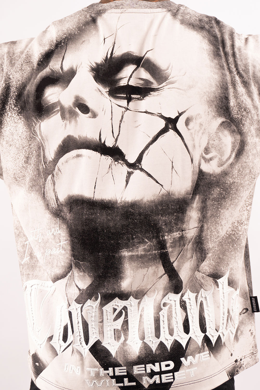 Camiseta BOXY FIT COVEN CINEMA