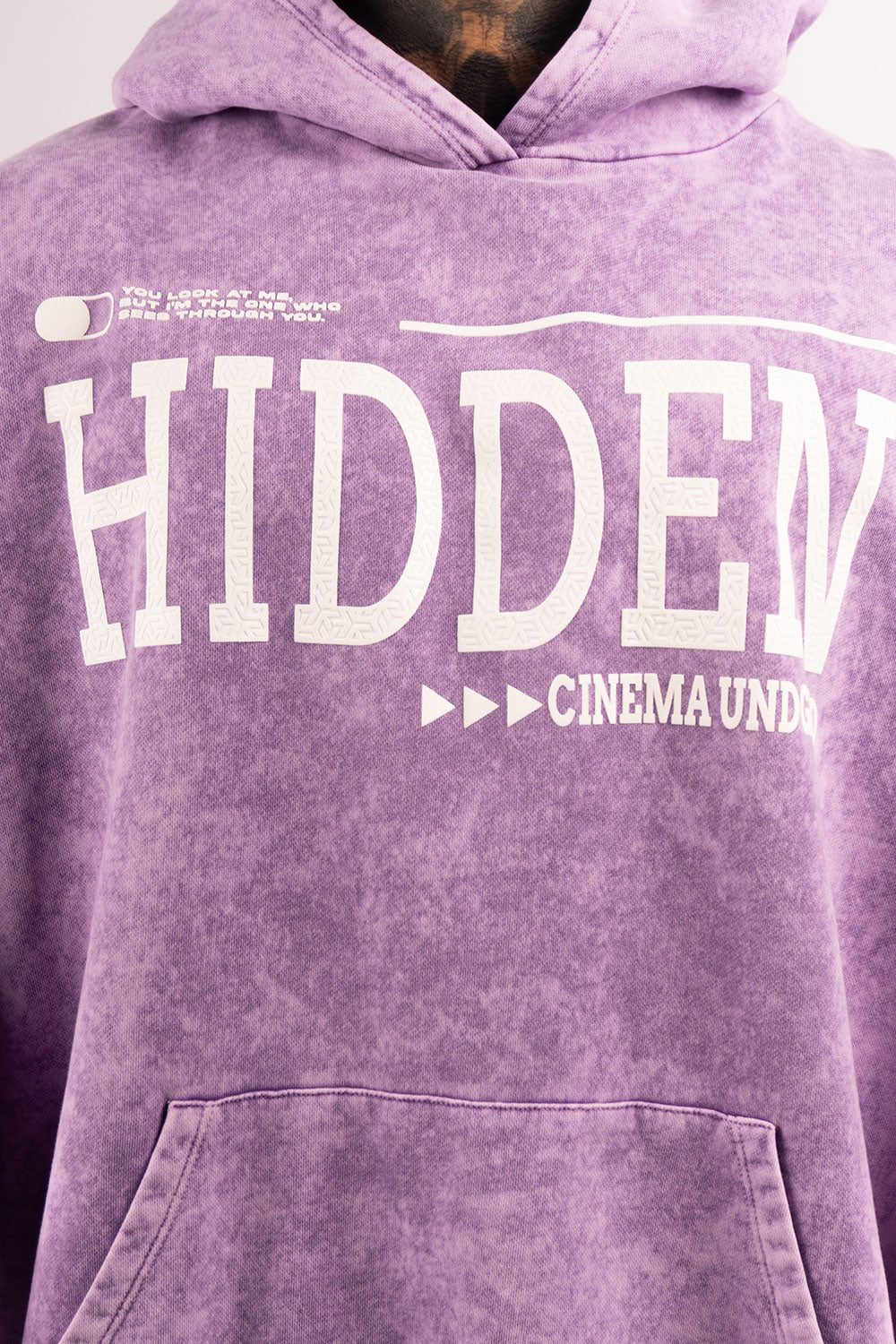 Buzo Oversize  HIDDEN CINEMA