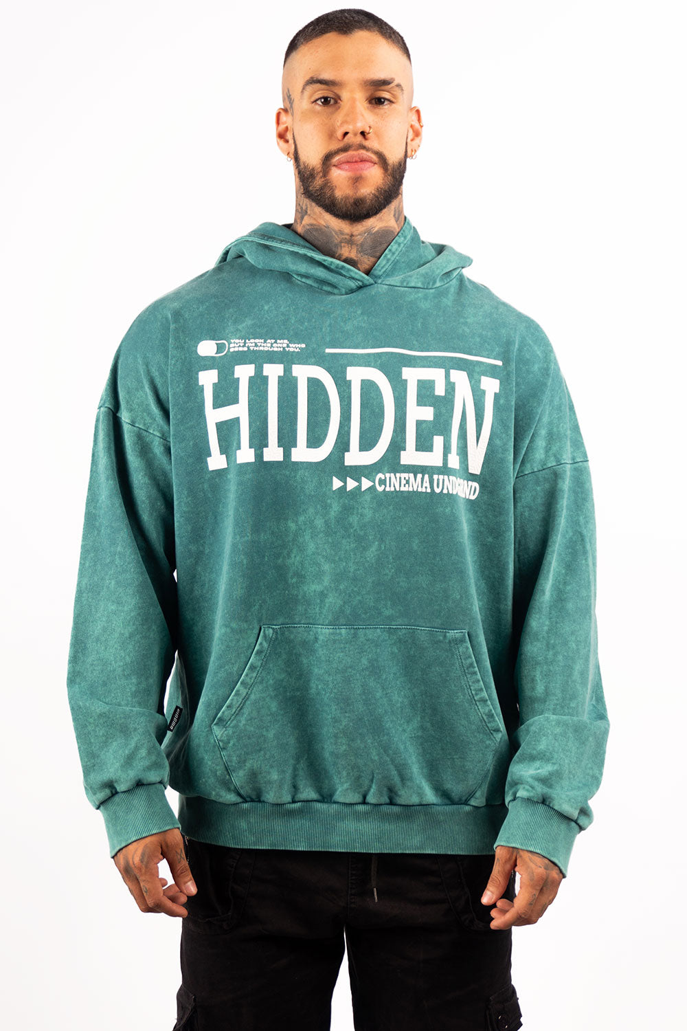 Buzo Oversize  HIDDEN CINEMA