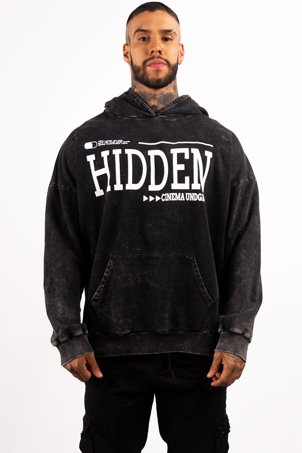 Buzo Oversize  HIDDEN CINEMA