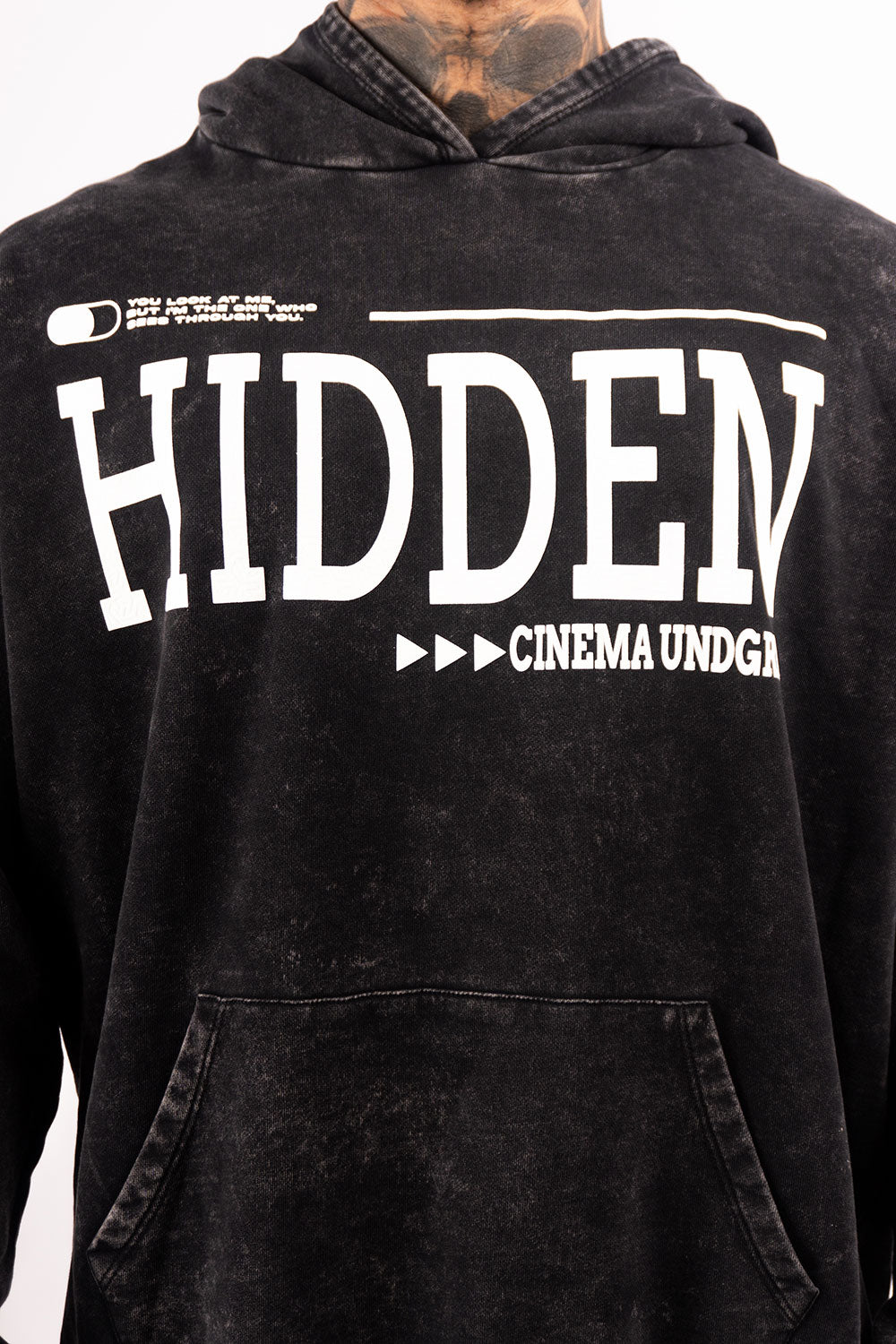 Buzo Oversize  HIDDEN CINEMA