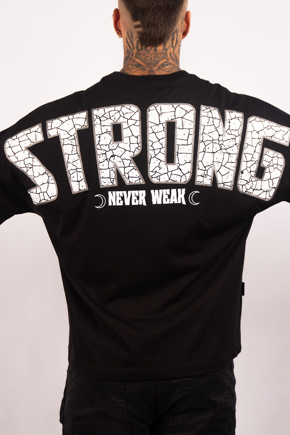 Camiseta BOXY FIT STRONG