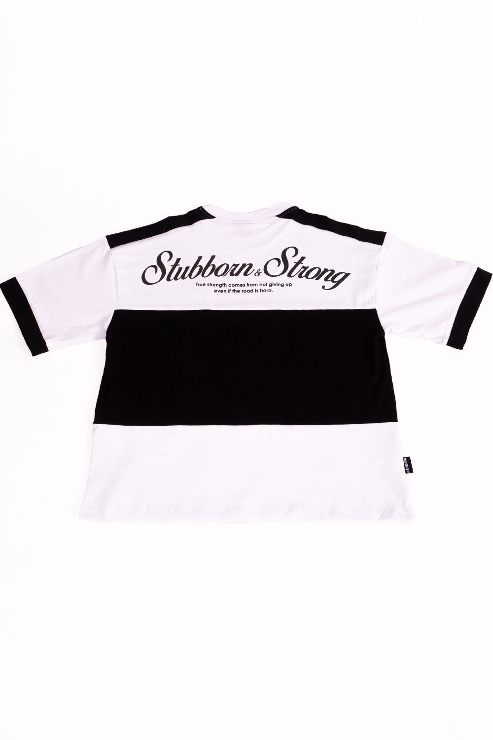 Camiseta OVER BOXY STUBBORN & STRONG
