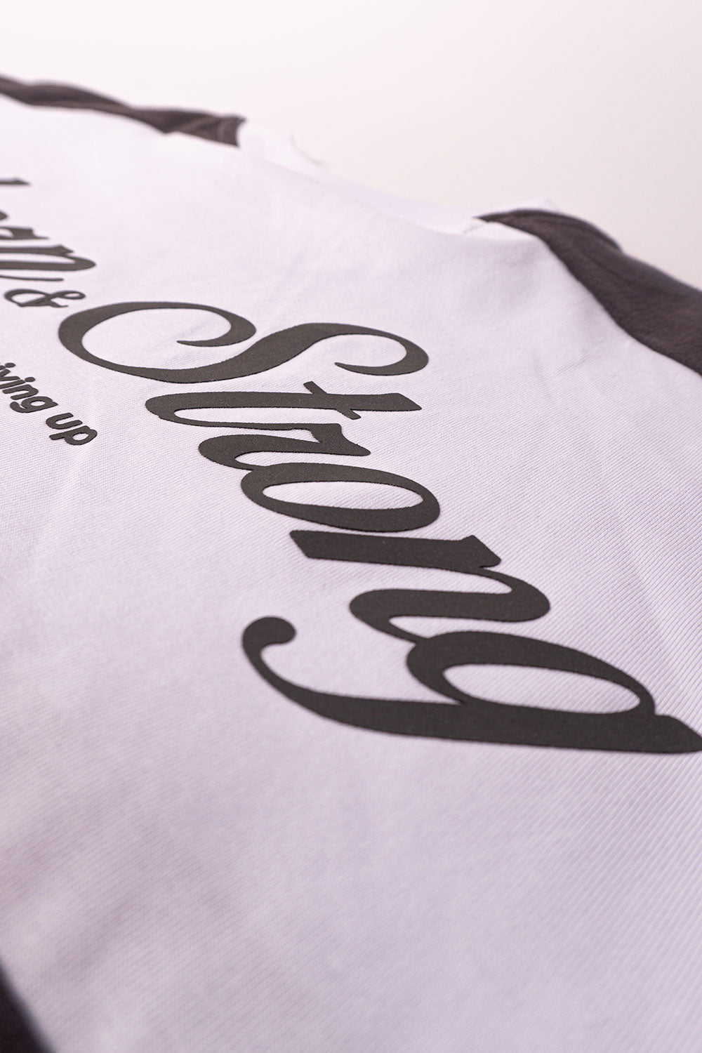 Camiseta OVER BOXY STUBBORN & STRONG