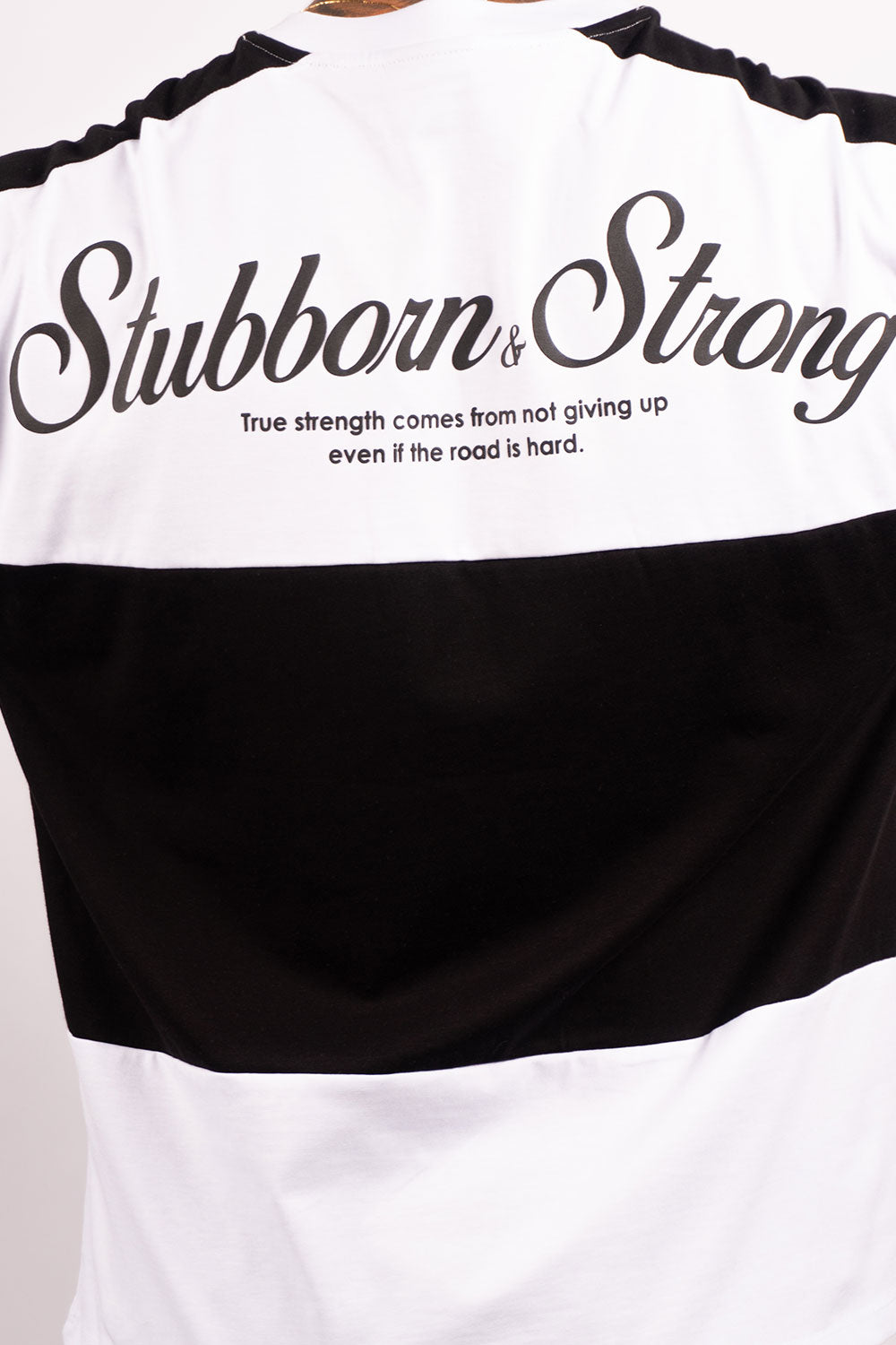 Camiseta OVER BOXY STUBBORN & STRONG