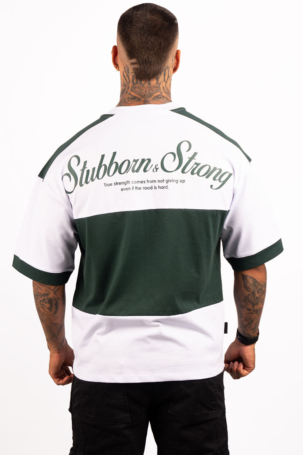 Camiseta OVER BOXY STUBBORN & STRONG
