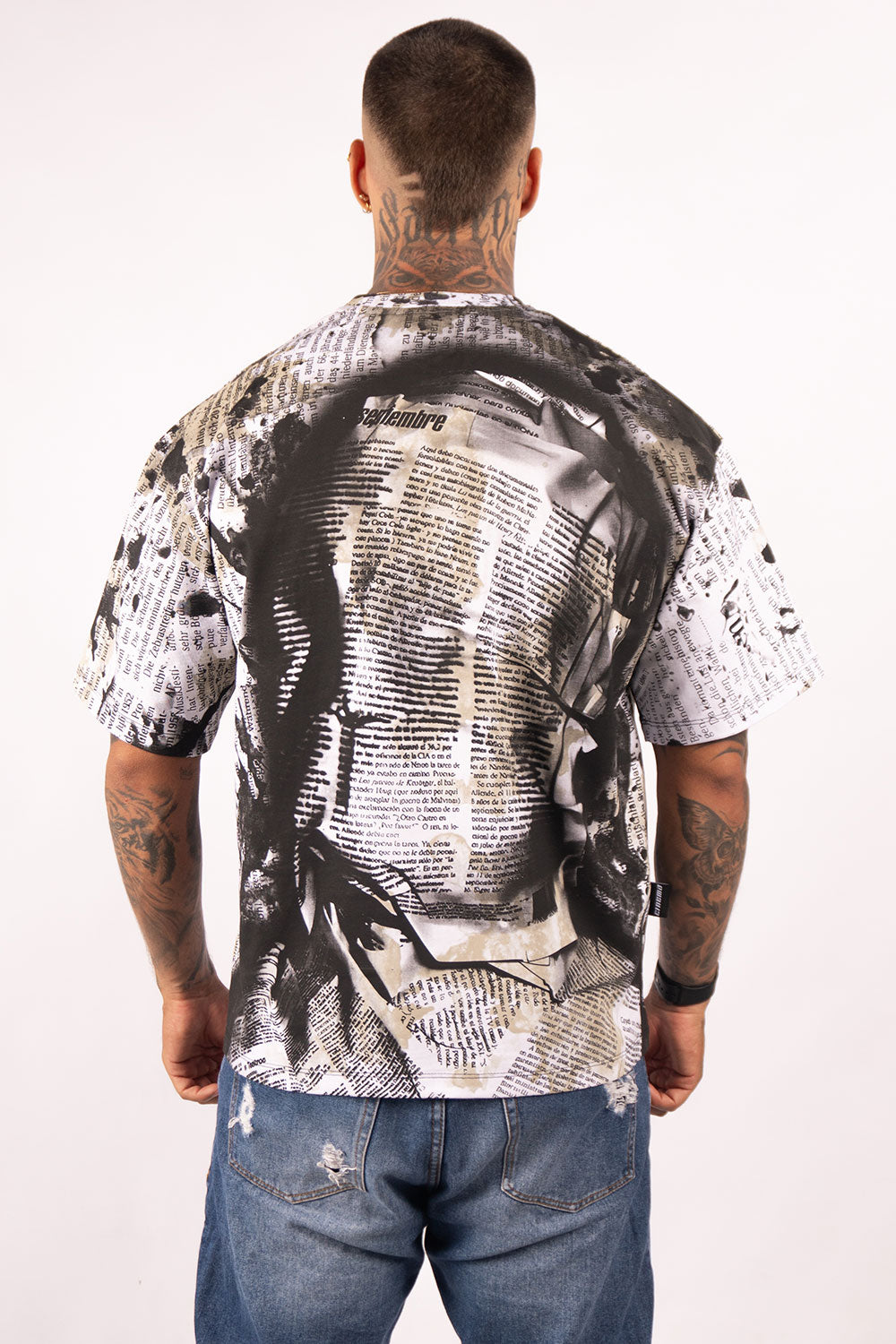 Camiseta BOXY FIT NEWSPAPER