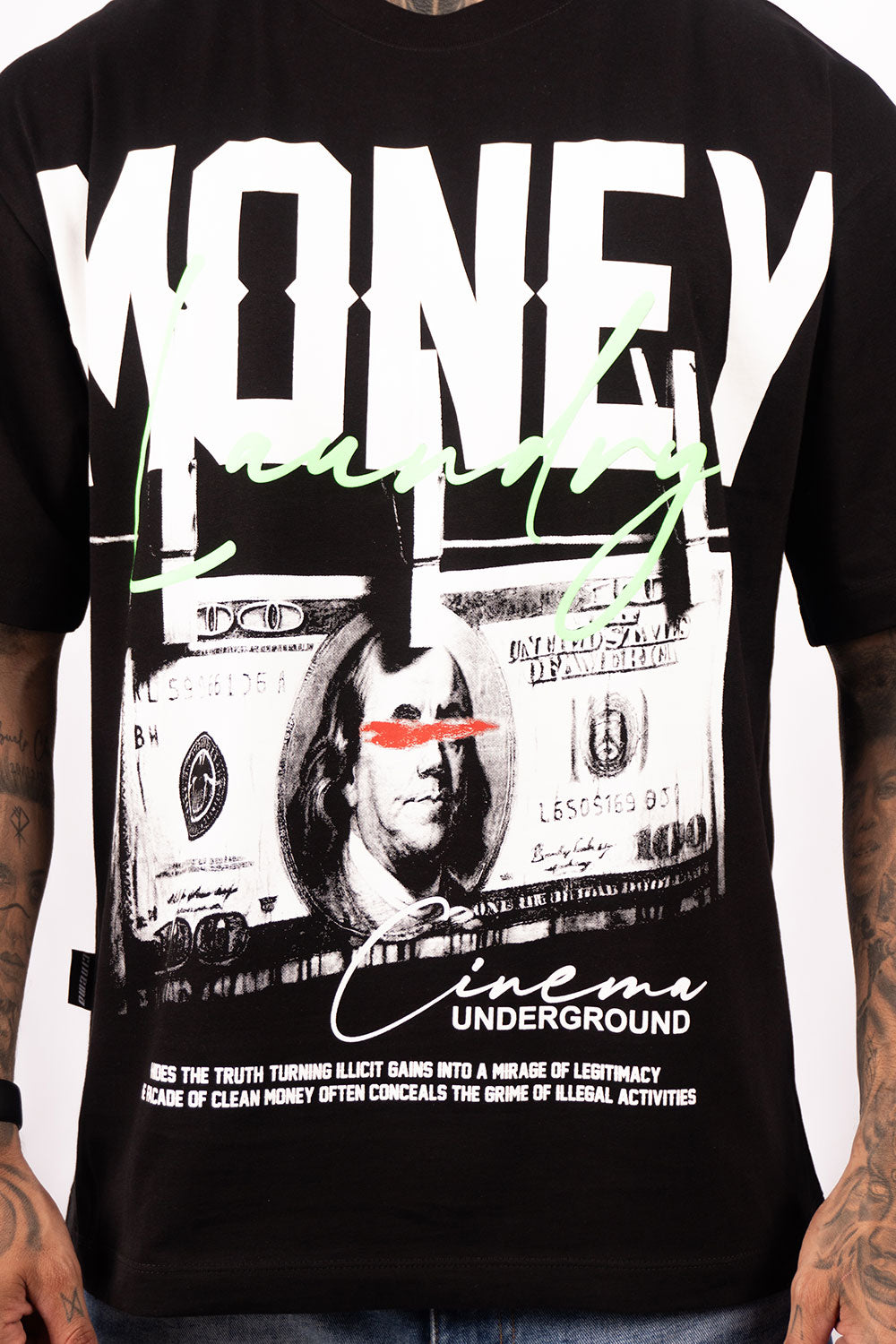 Camiseta OVER MONEY LAUNDRY