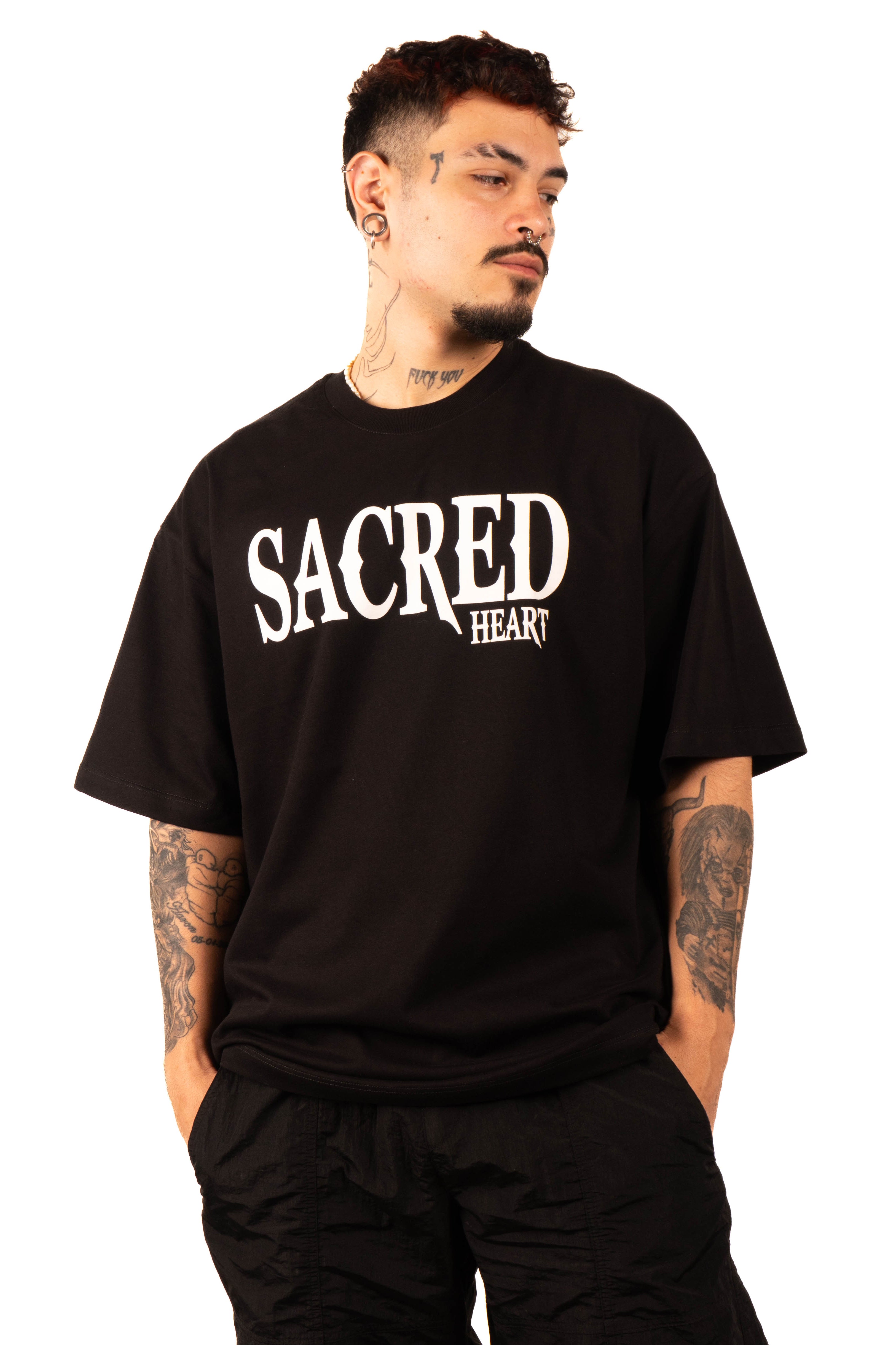 Camiseta over SACRED HEART