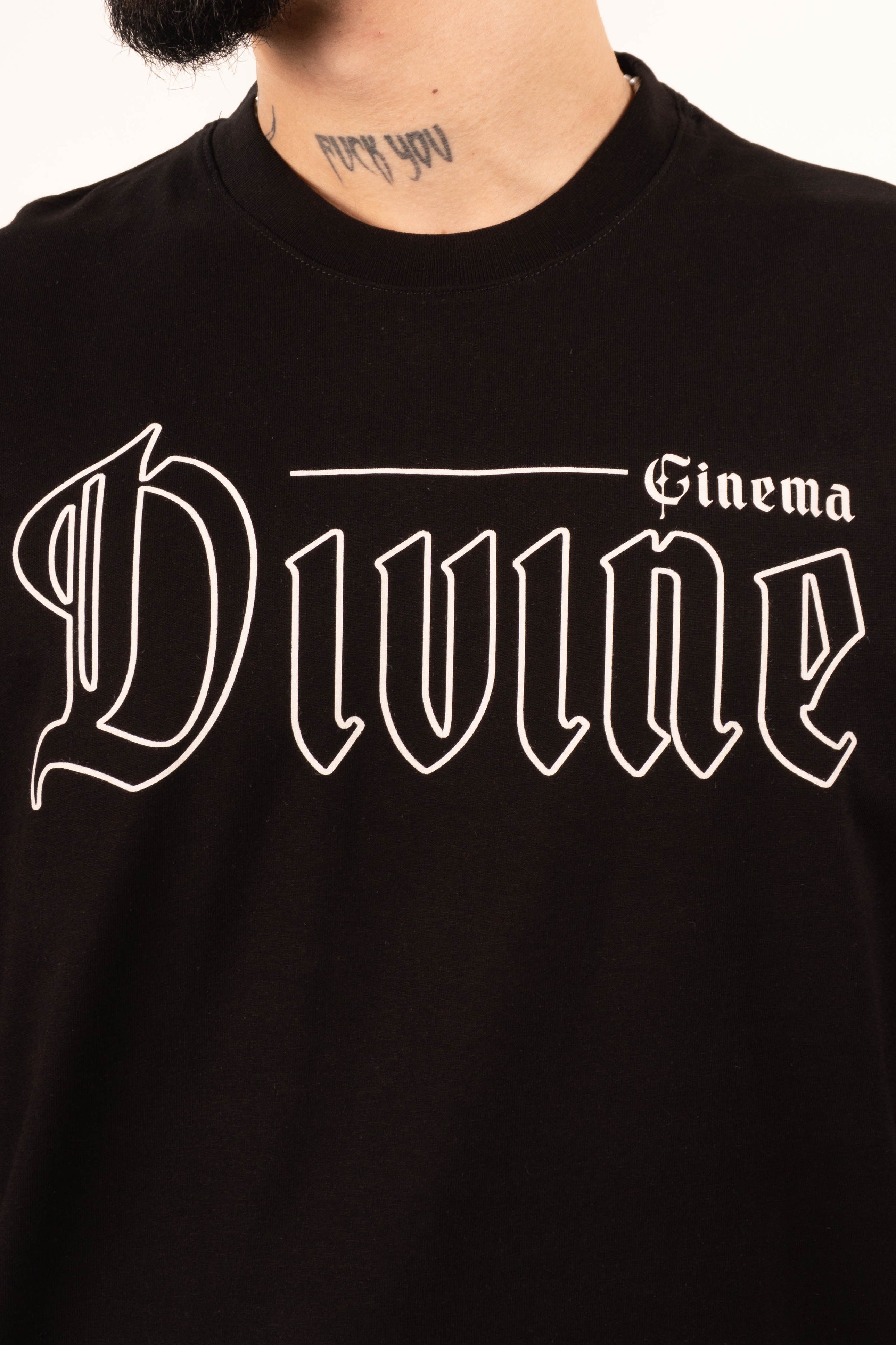 Camiseta over DIVINE TRINITY