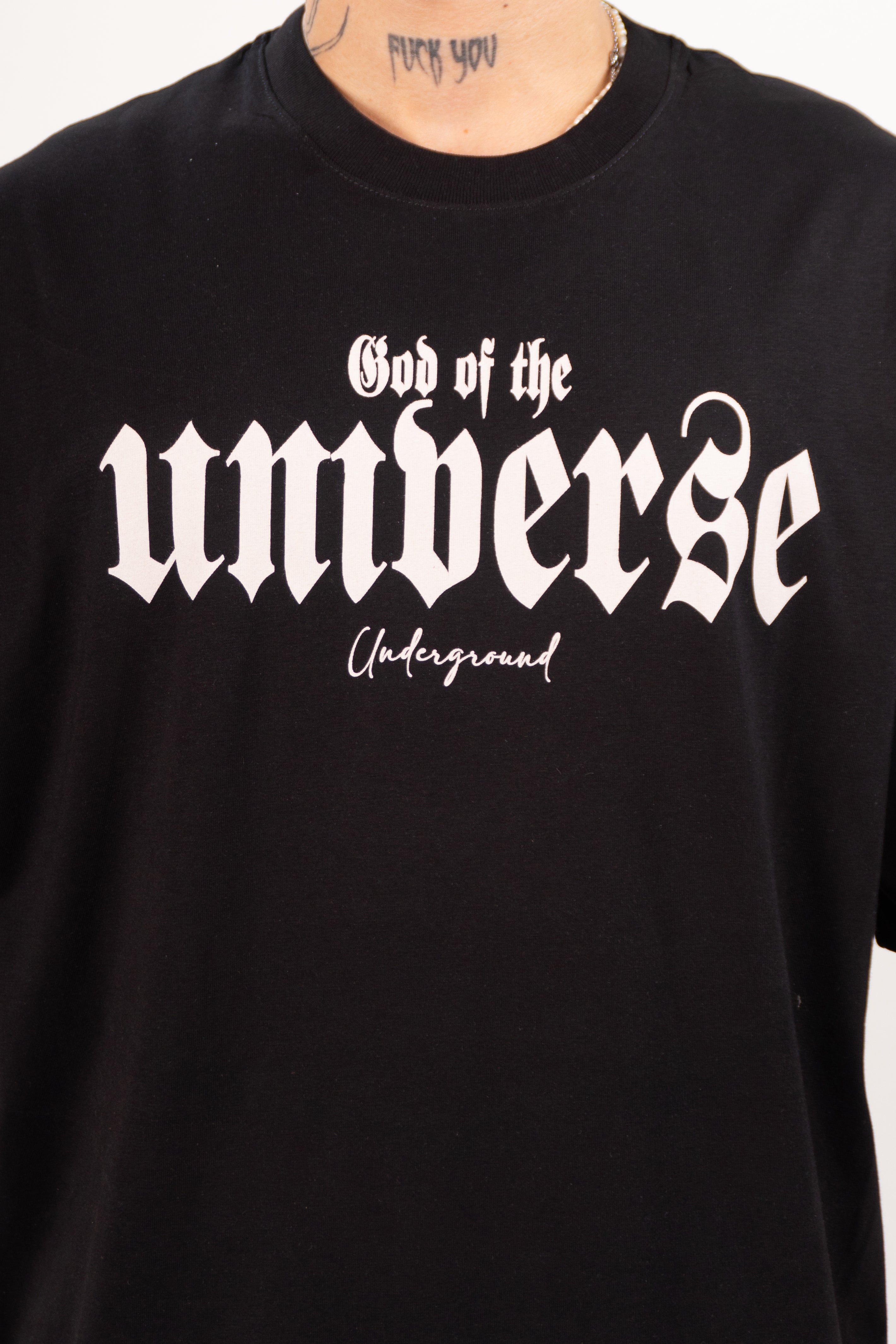 Camiseta over UNIVERSE