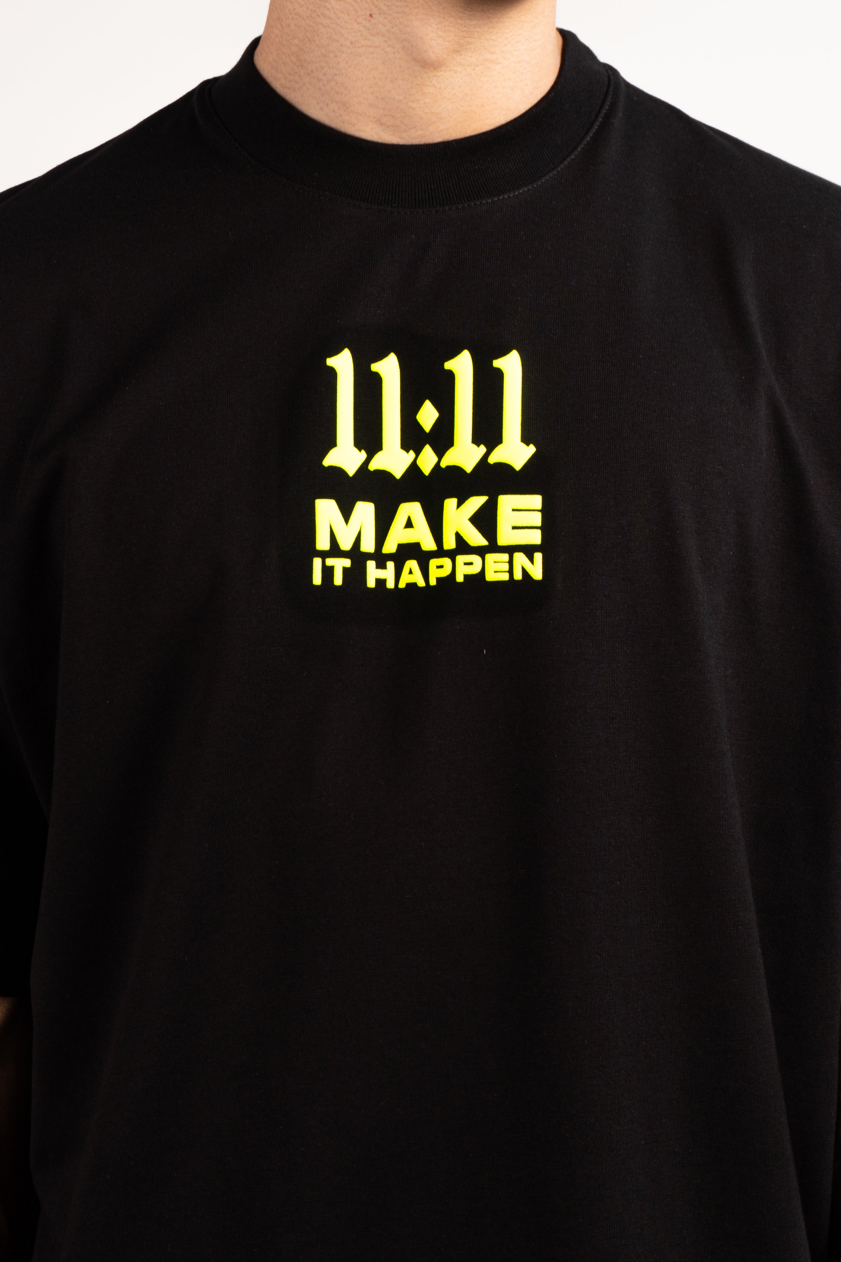 Camiseta BASICA MAKE IT HAPPEN