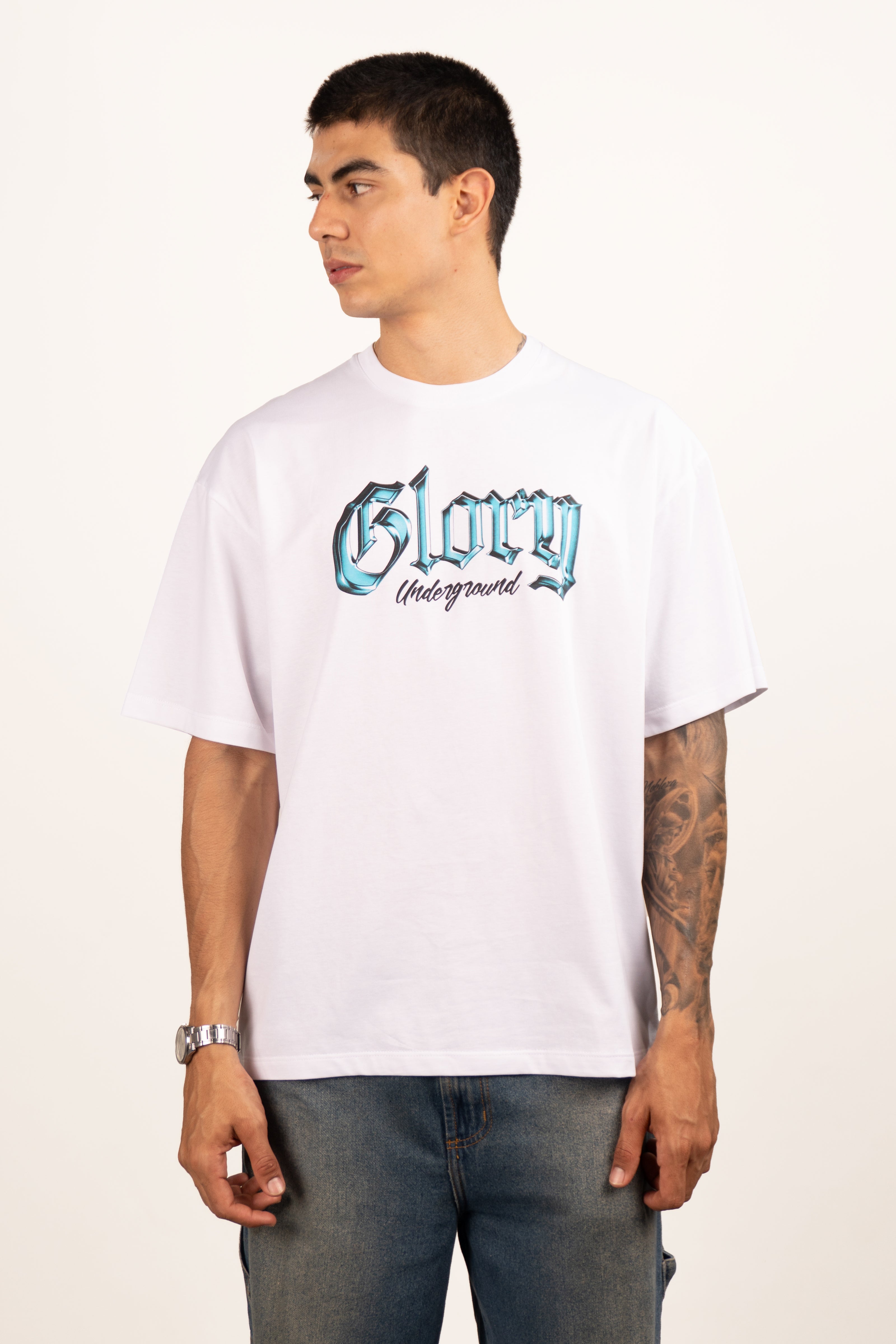 Camiseta over GLORY UNBROKEN