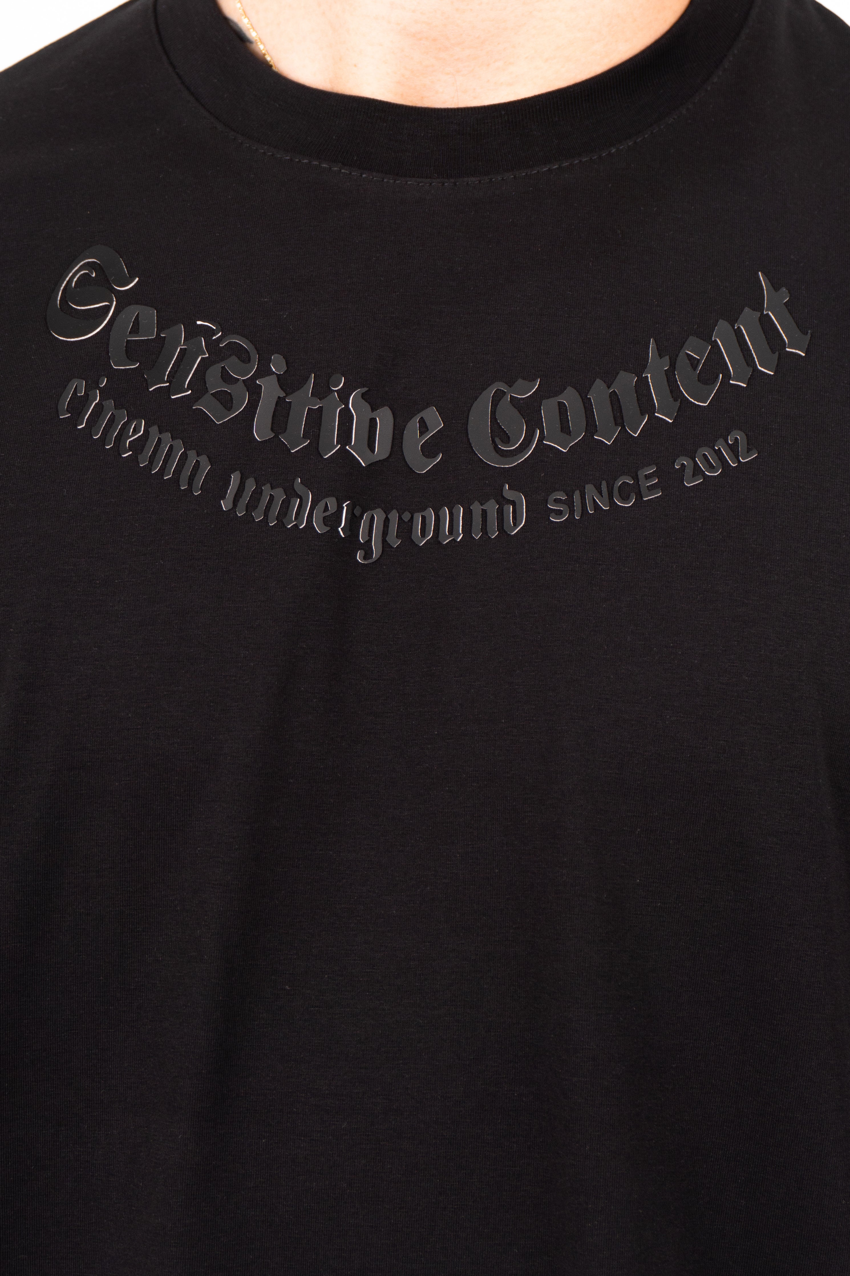 Camiseta basica SENSITIVE CONTENT