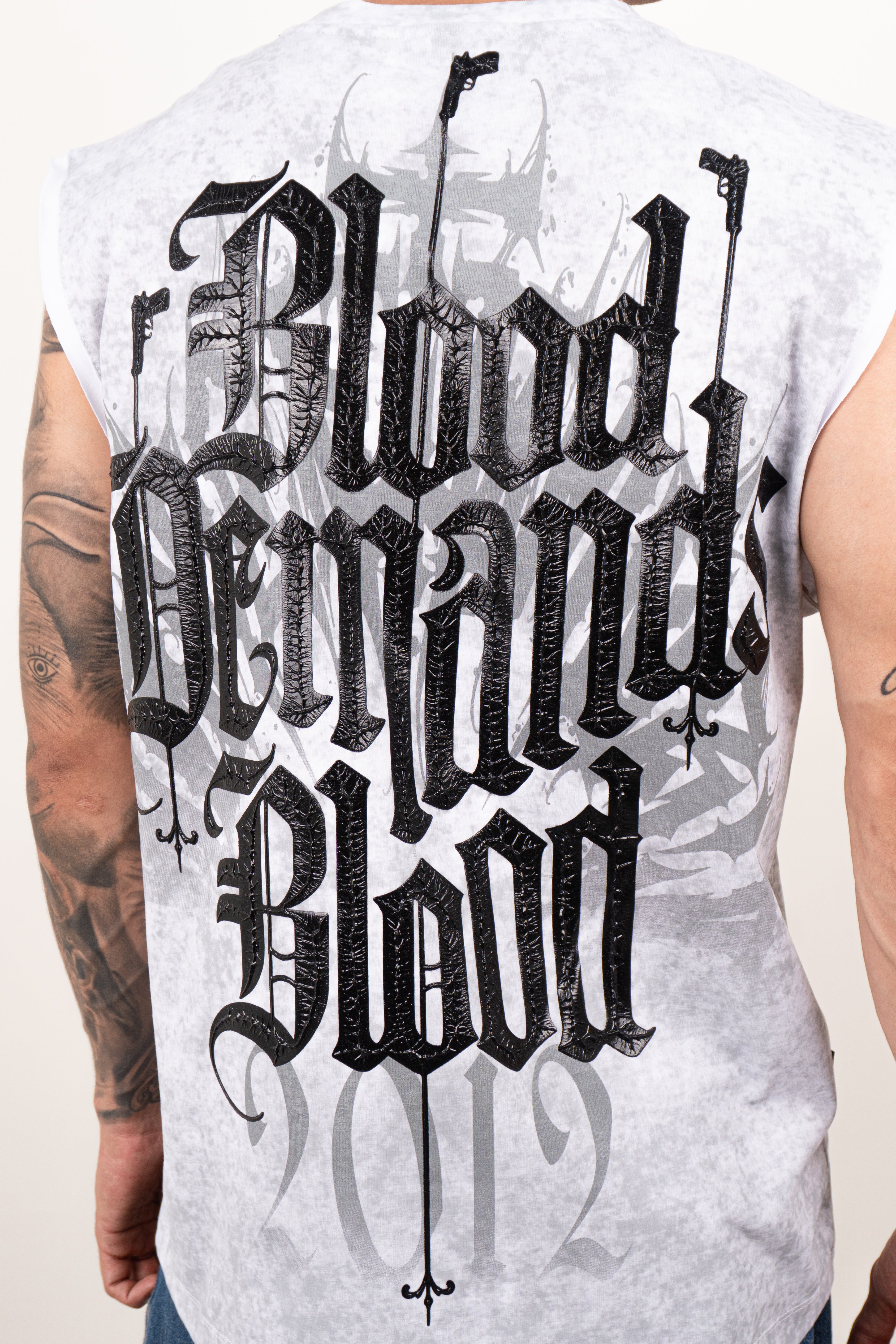 Esqueleto BLOOD FOR BLOOD