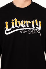 Camiseta over LIBERTY