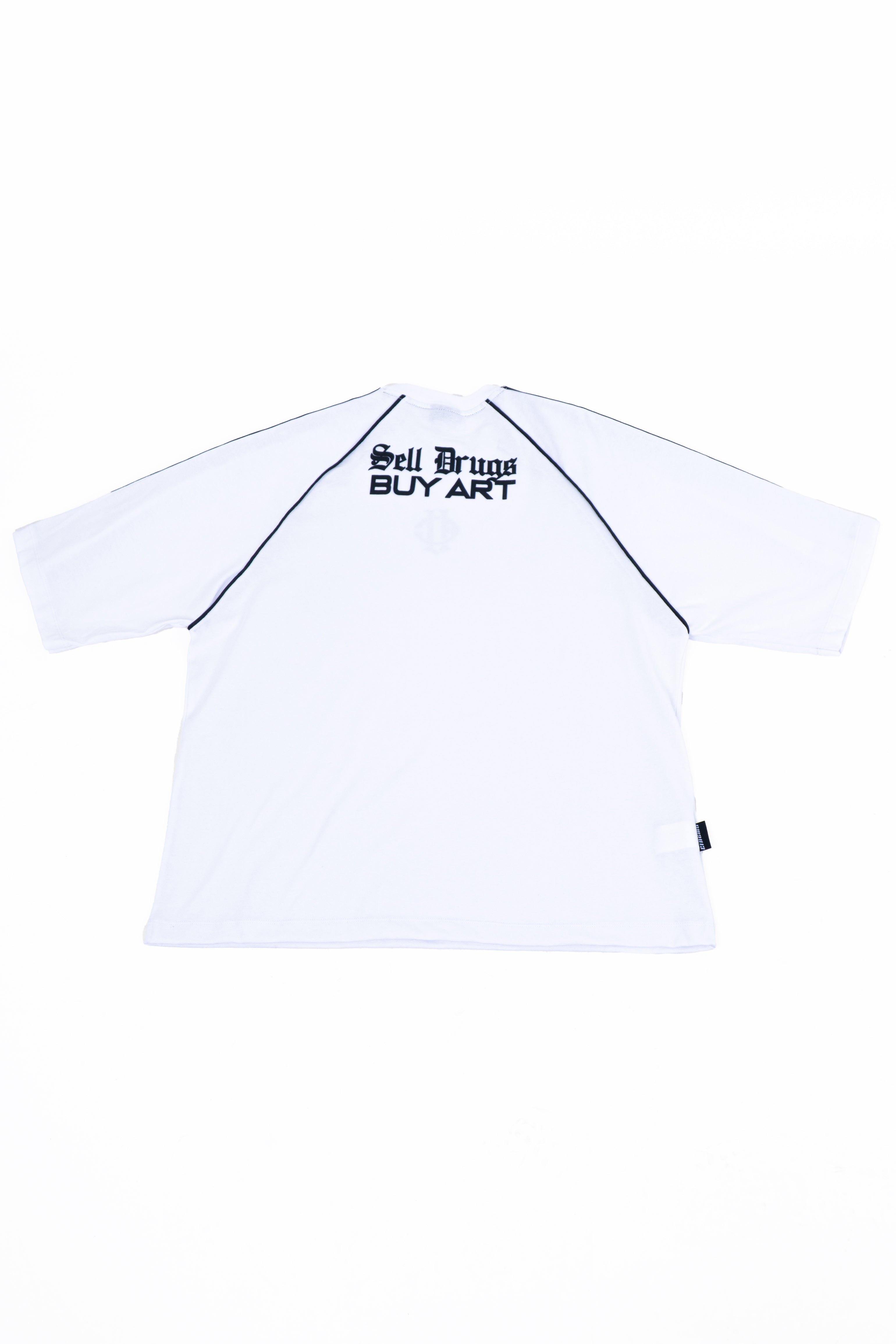 Camiseta over DRUGS AND ART