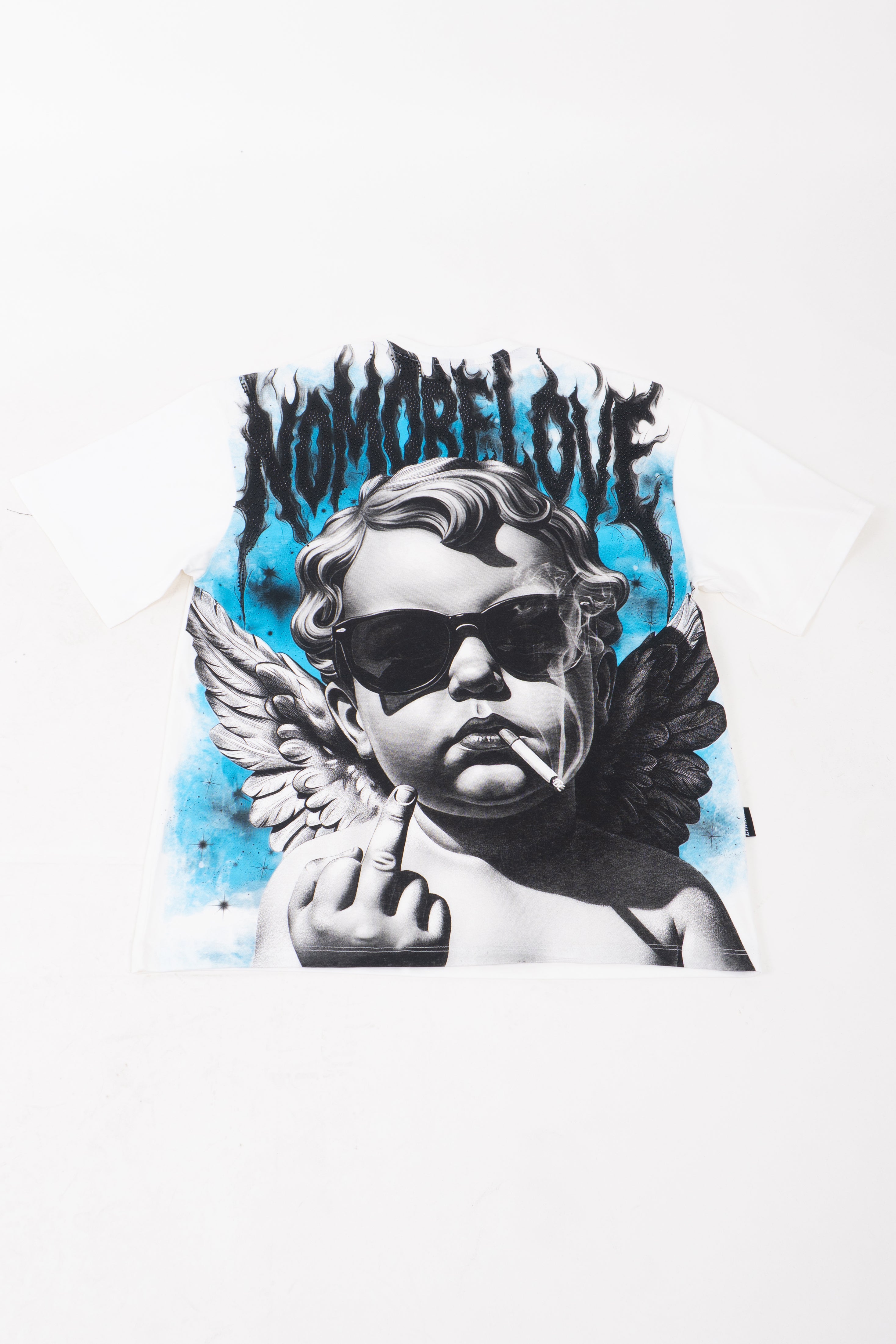Camiseta over NO MORE LOVE